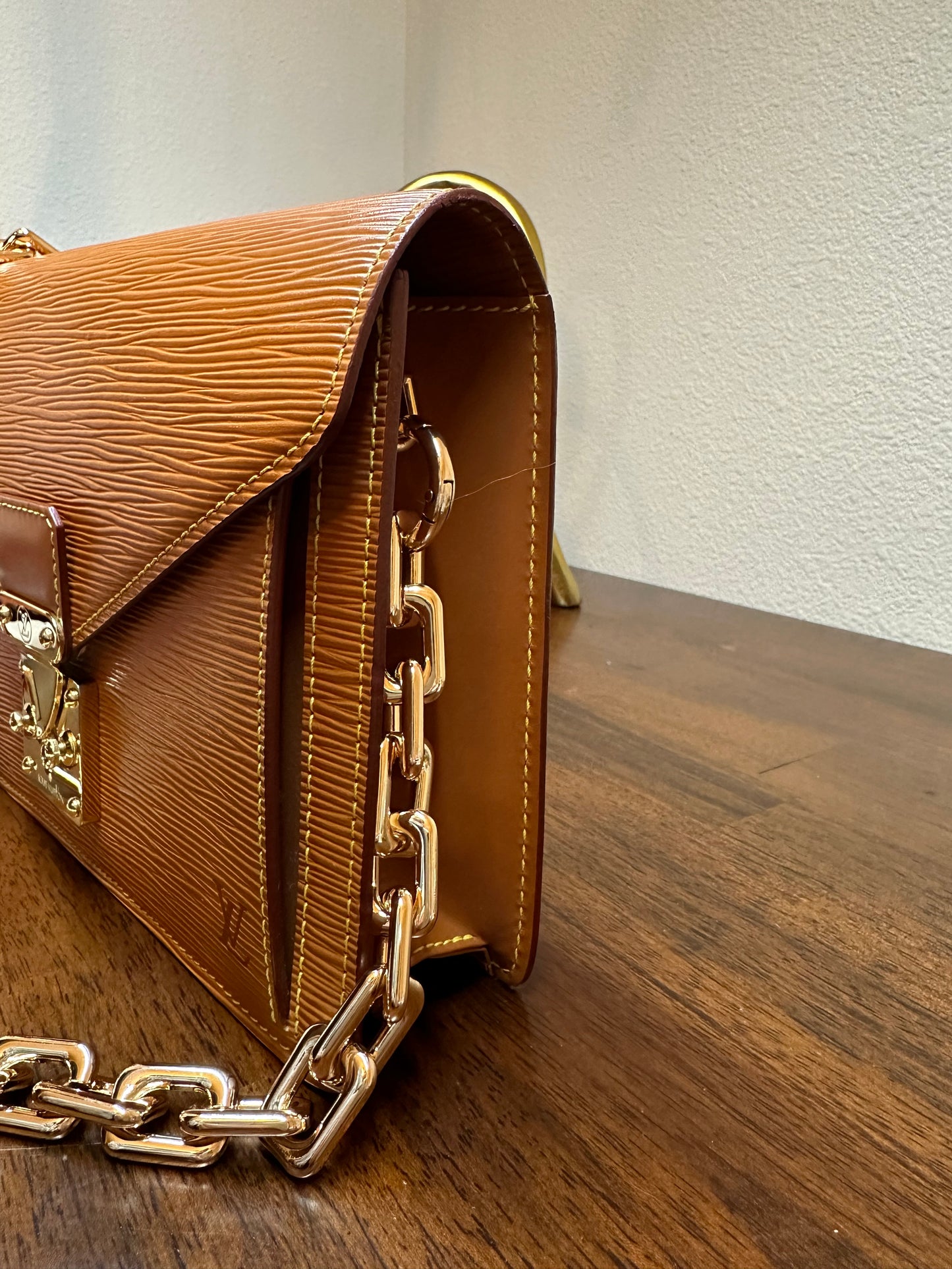 Vintage Louis Vuitton Epi clutch/ purse