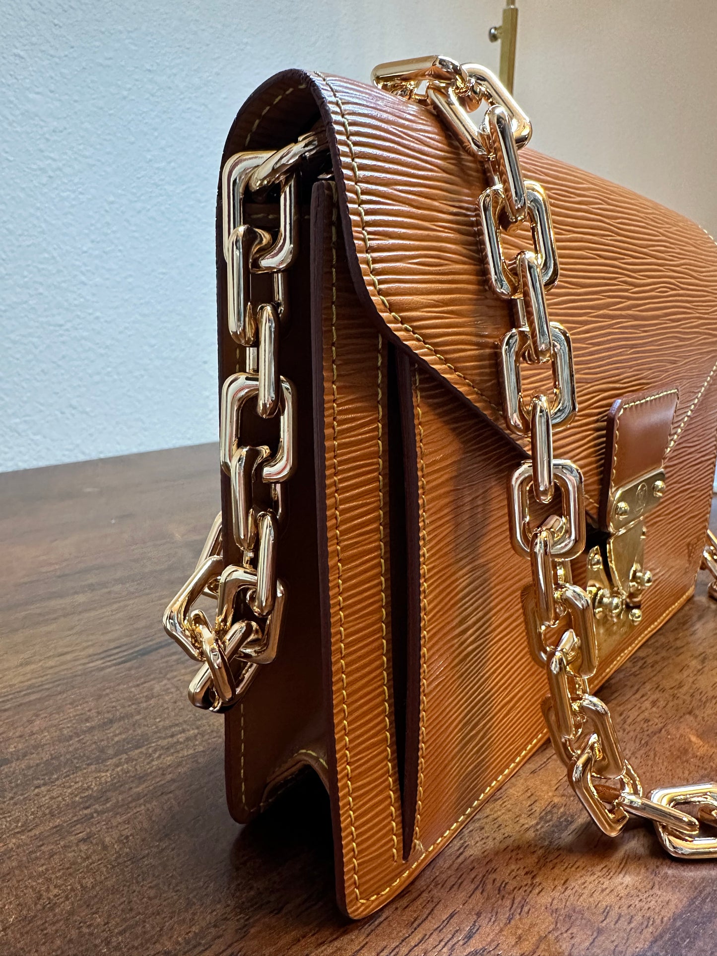 Vintage Louis Vuitton Epi clutch/ purse