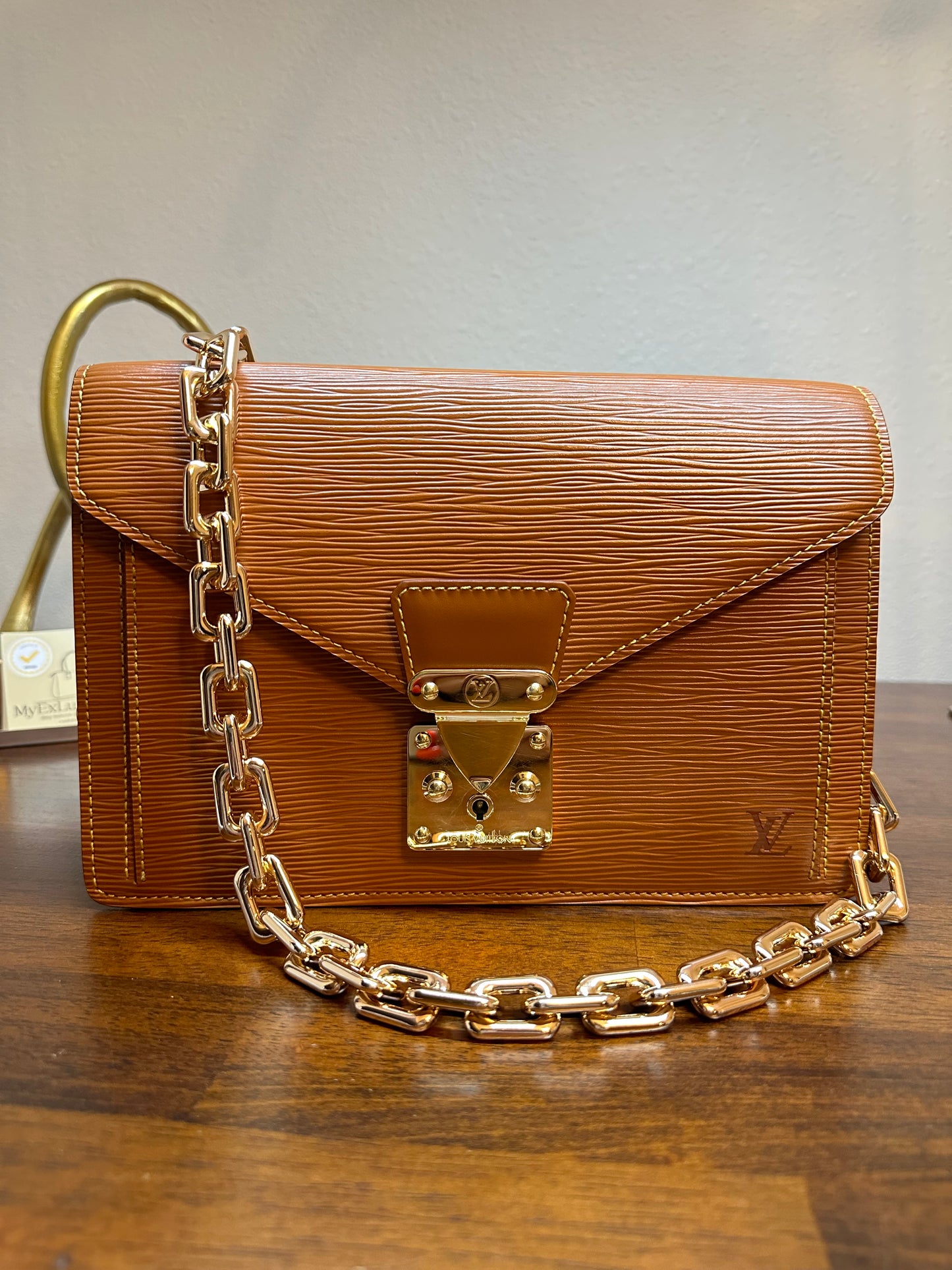 Vintage Louis Vuitton Epi clutch/ purse
