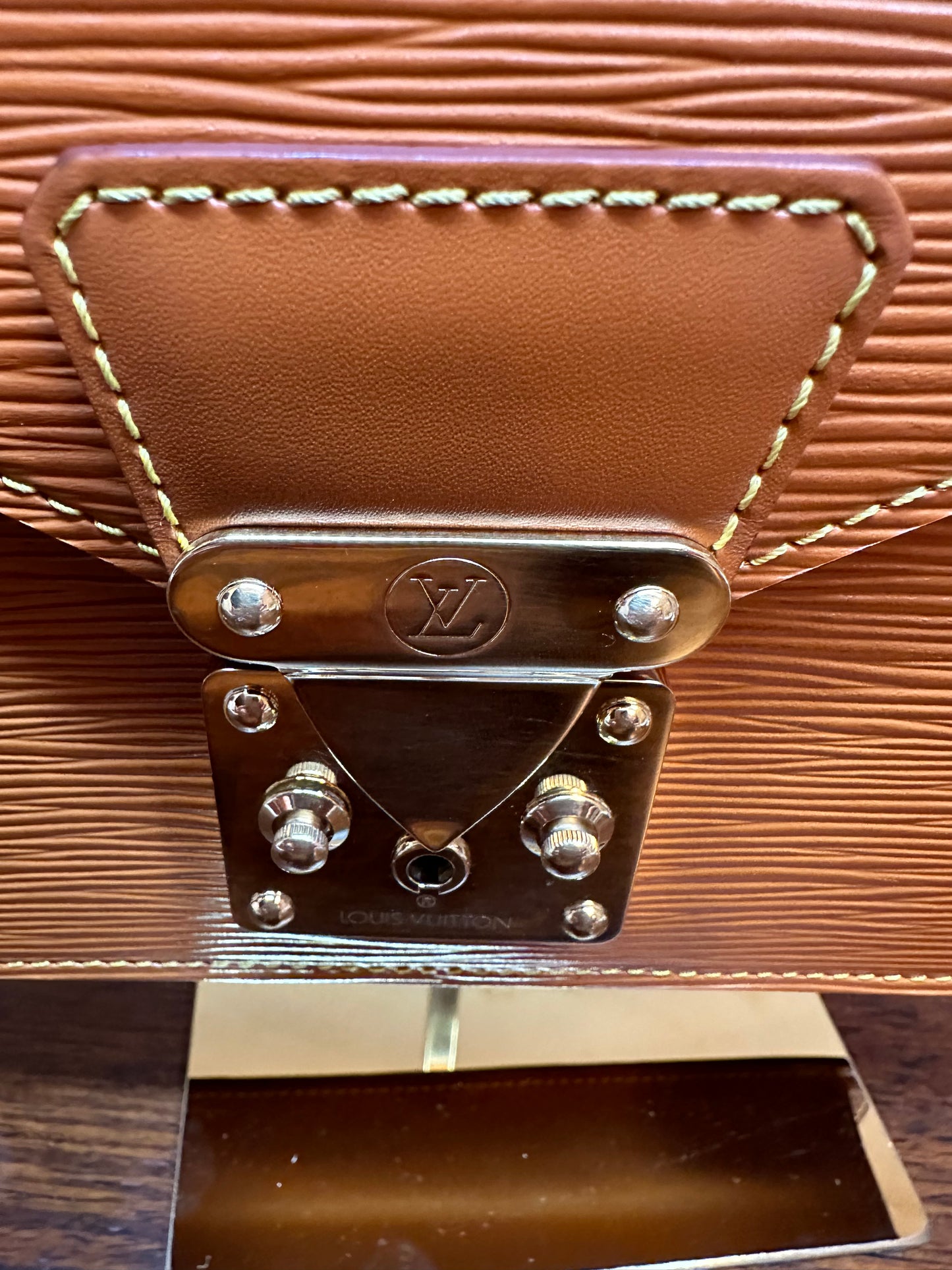 Vintage Louis Vuitton Epi clutch/ purse