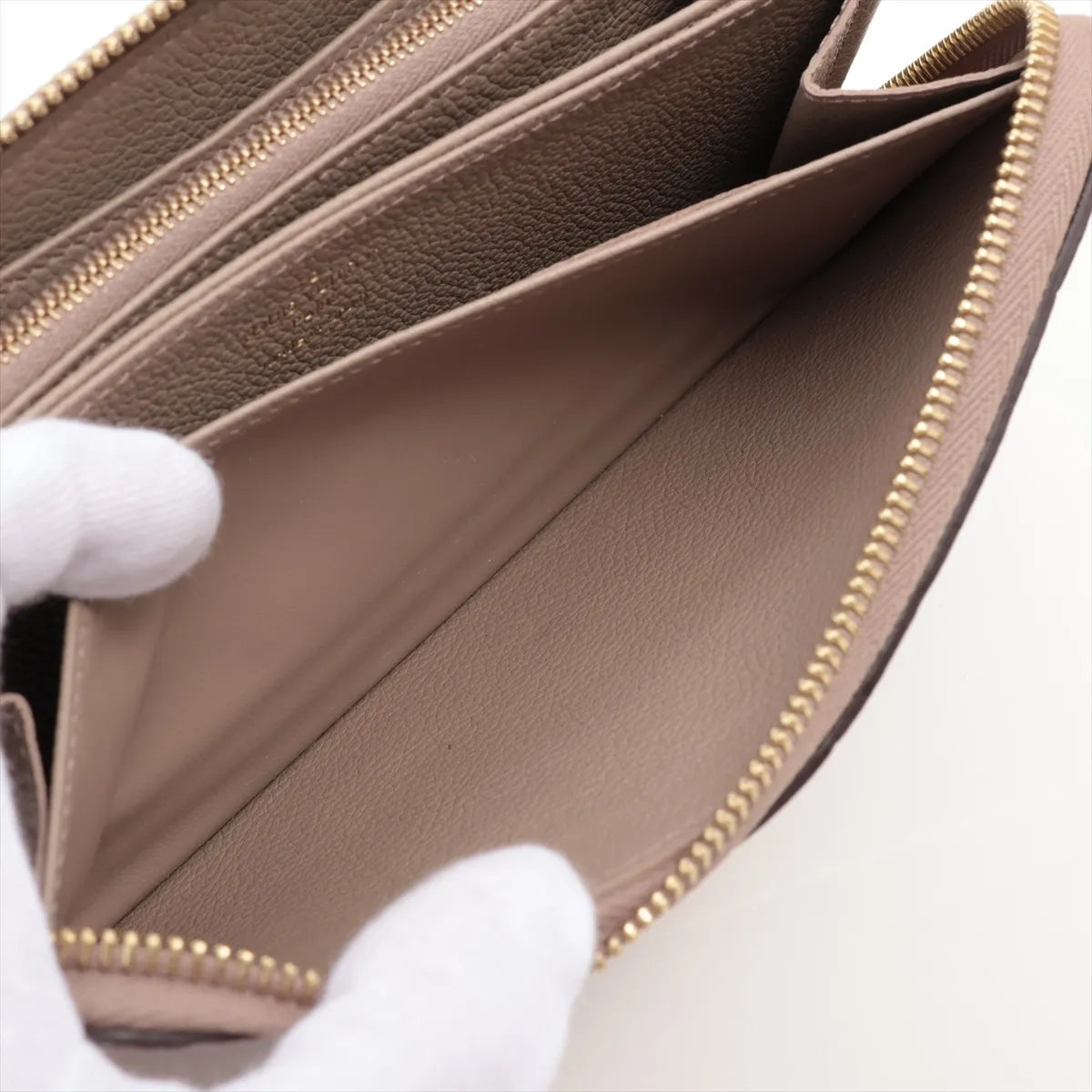 Available Louis Vuitton monogram empreinte Zippy Wallet M69034 True Trail Zip Round Wallet