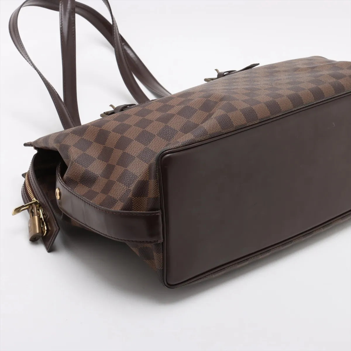 Available Louis Vuitton Damier Chelsea shoulder bag
