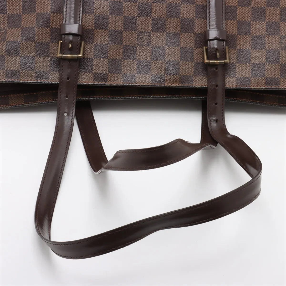 Available Louis Vuitton Damier Chelsea shoulder bag