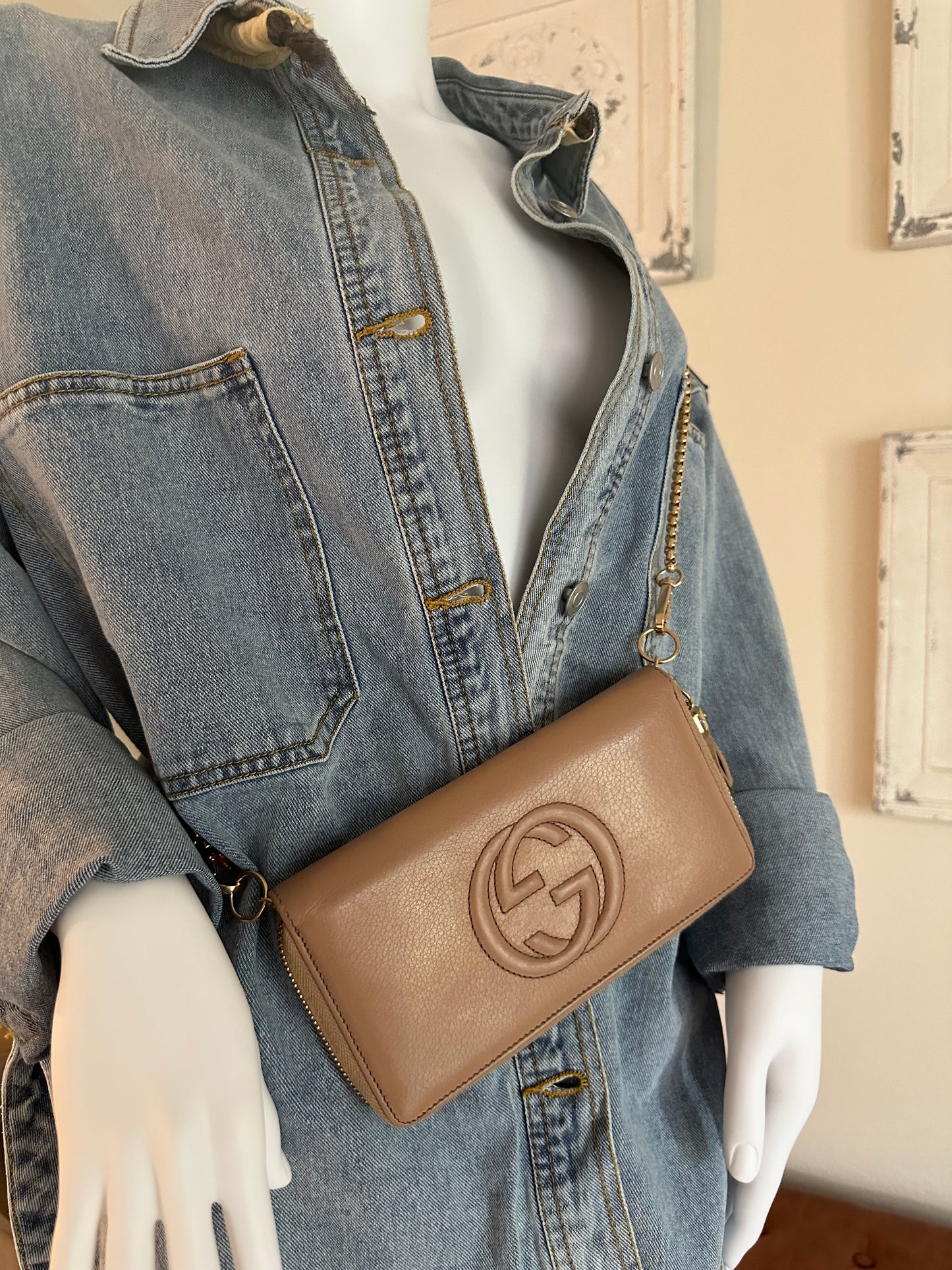 Gucci Soho Leather Long Zip Around Wallet Beige