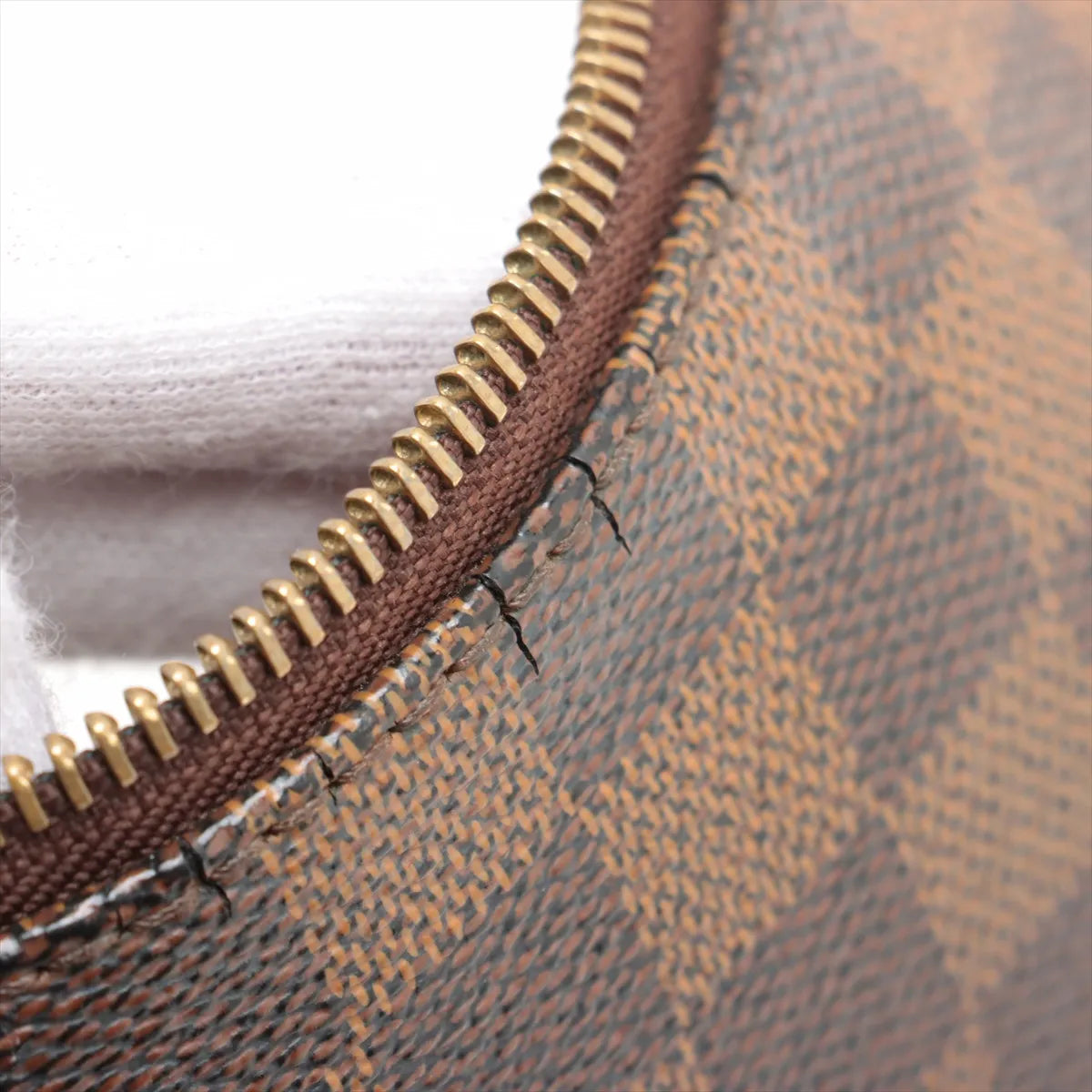 Available Louis Vuitton Damier Bloomsbury PM PRE-ORDER