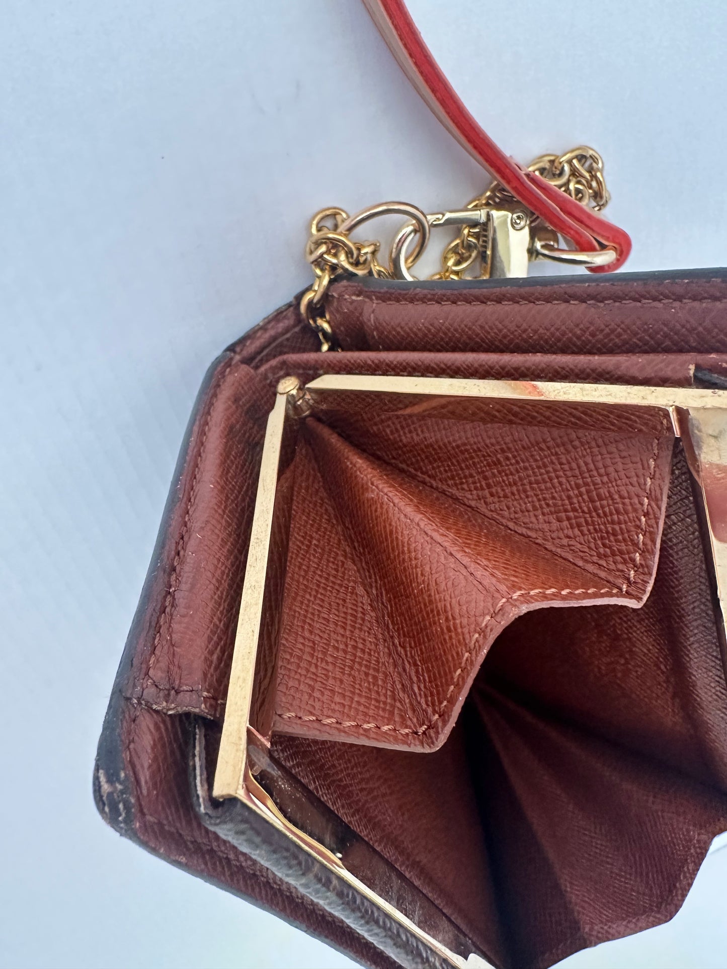 Louis Vuitton, compact monogram wallet with kisslock vintage