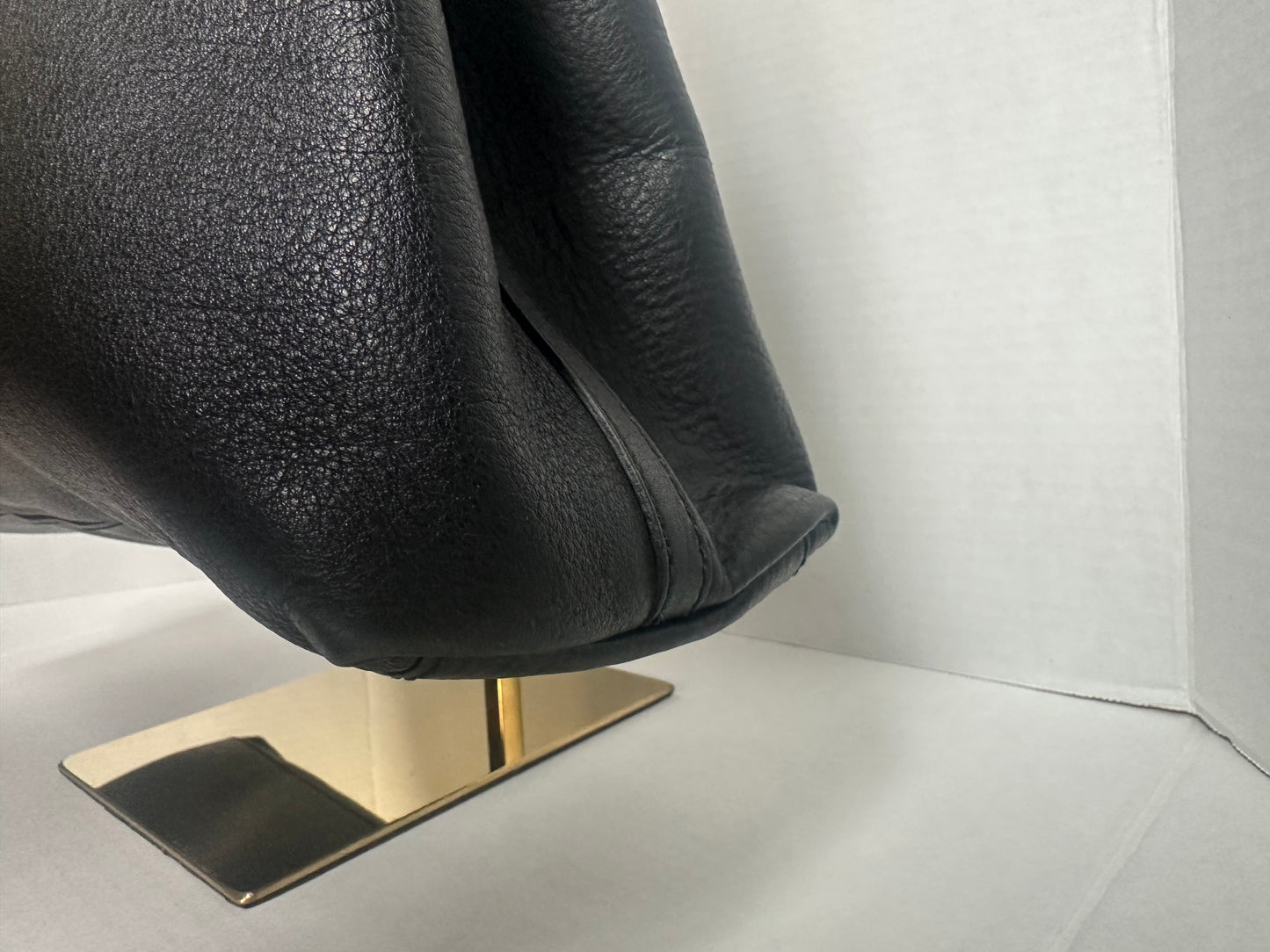 Gucci black leather shoulder bag