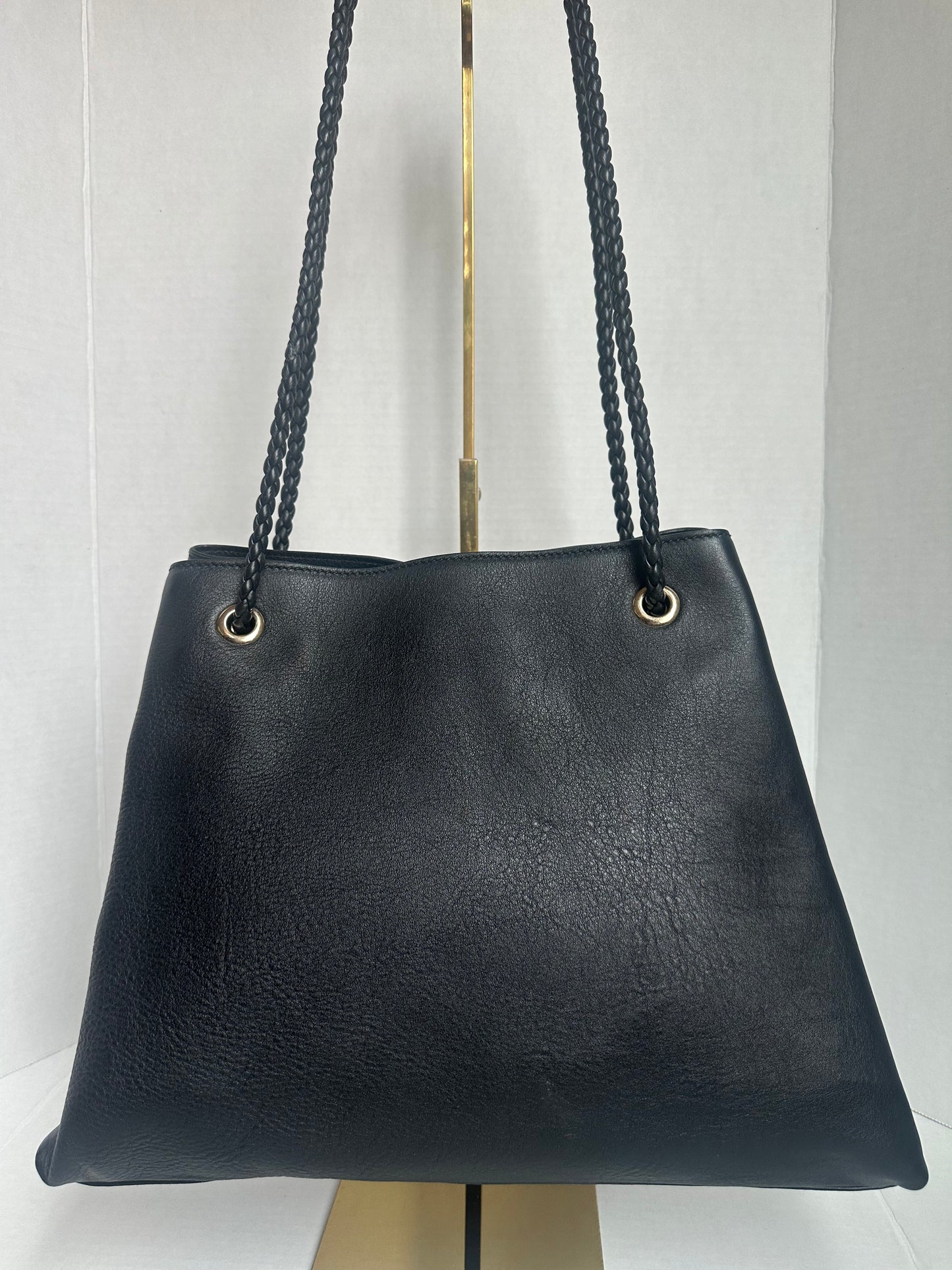 Gucci black leather shoulder bag