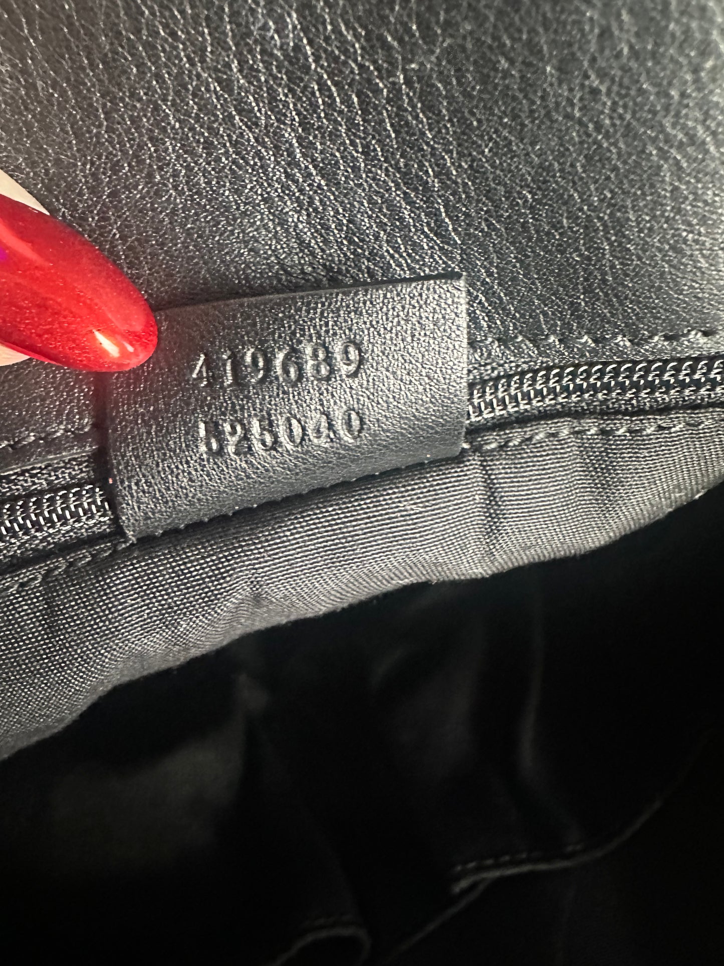 Gucci black leather shoulder bag