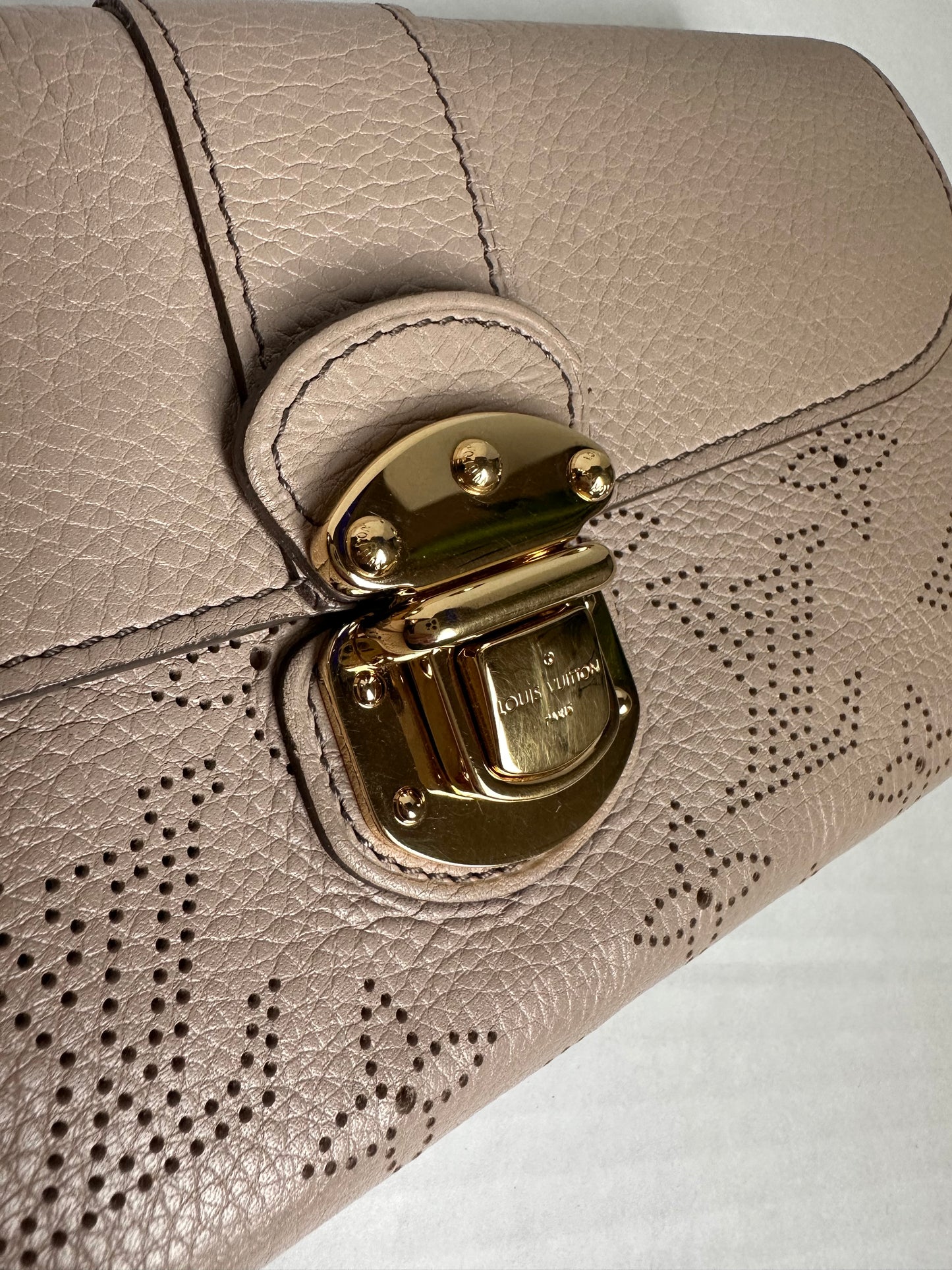 Available Louis Vuitton Mahina Amelia Wallet Beige Opal