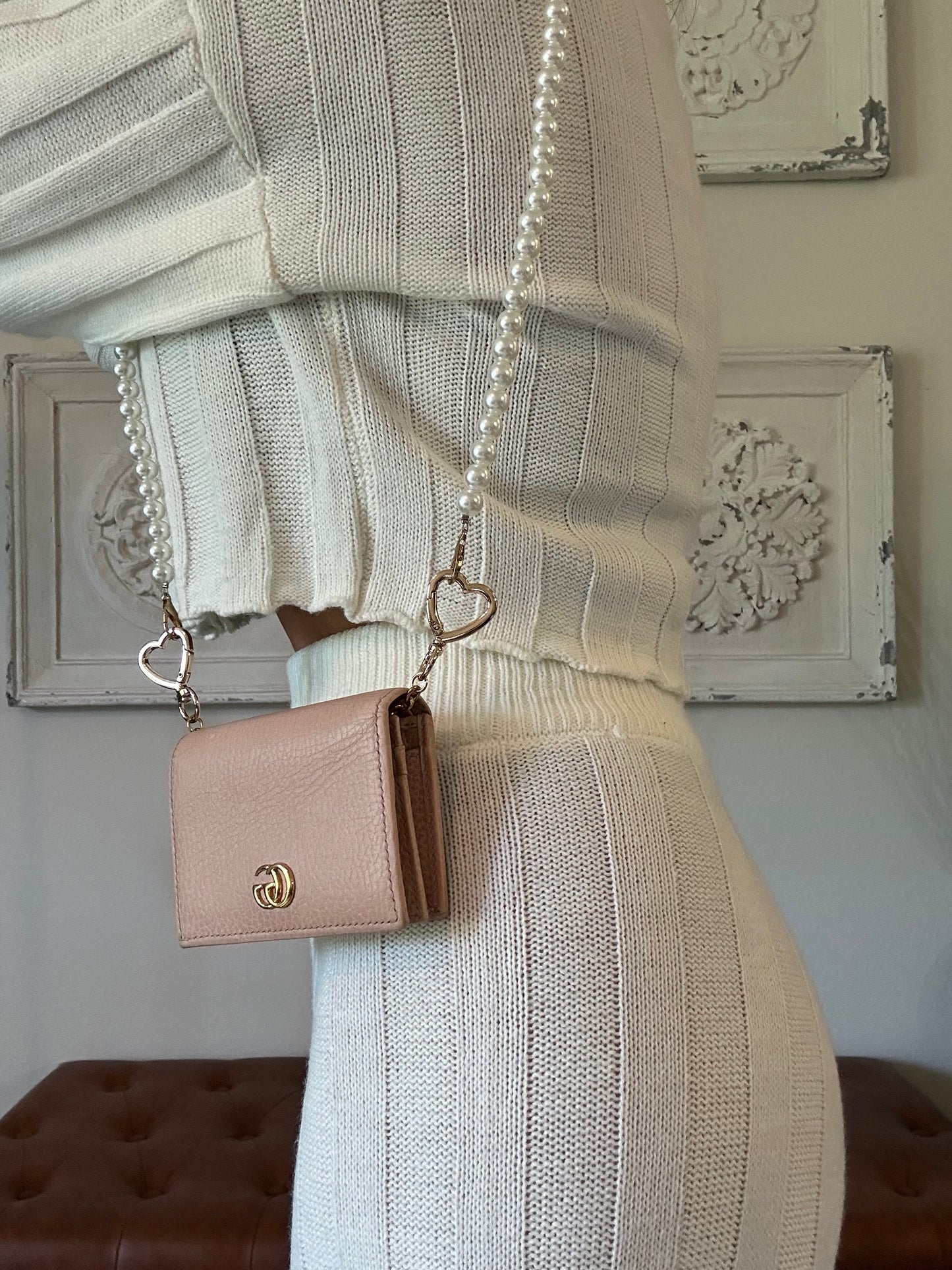 Available Gucci compact wallet Pink Beige