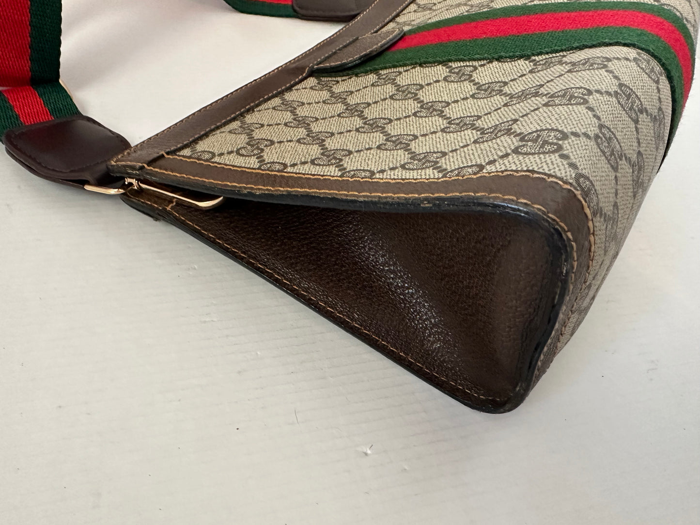GUCCI PARFUMS make up bag/ clutch crossbody Medium