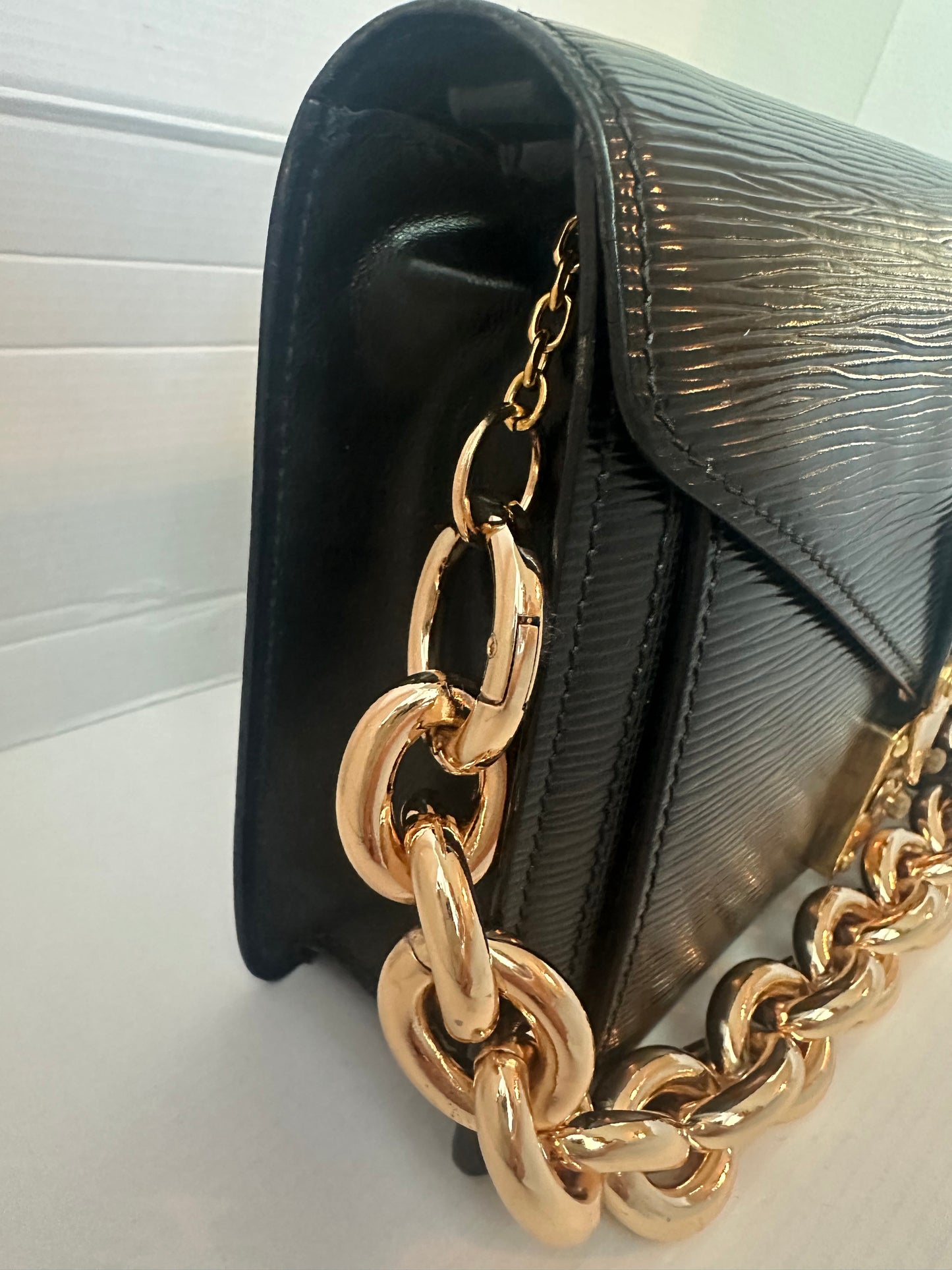 Louis Vuitton epi clutch ~ Black vintage