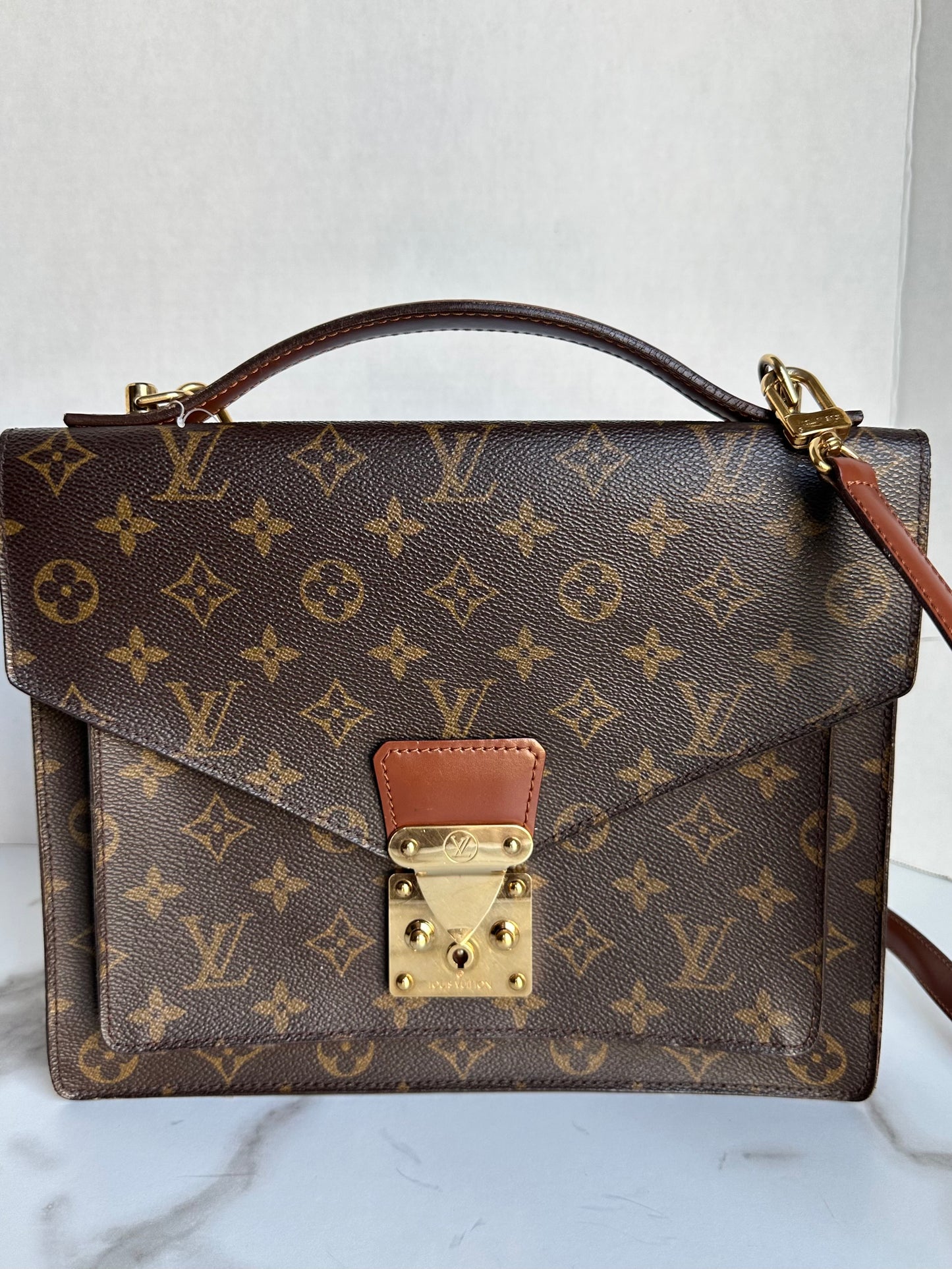 LOUIS VUITTON "Monceau 28"
