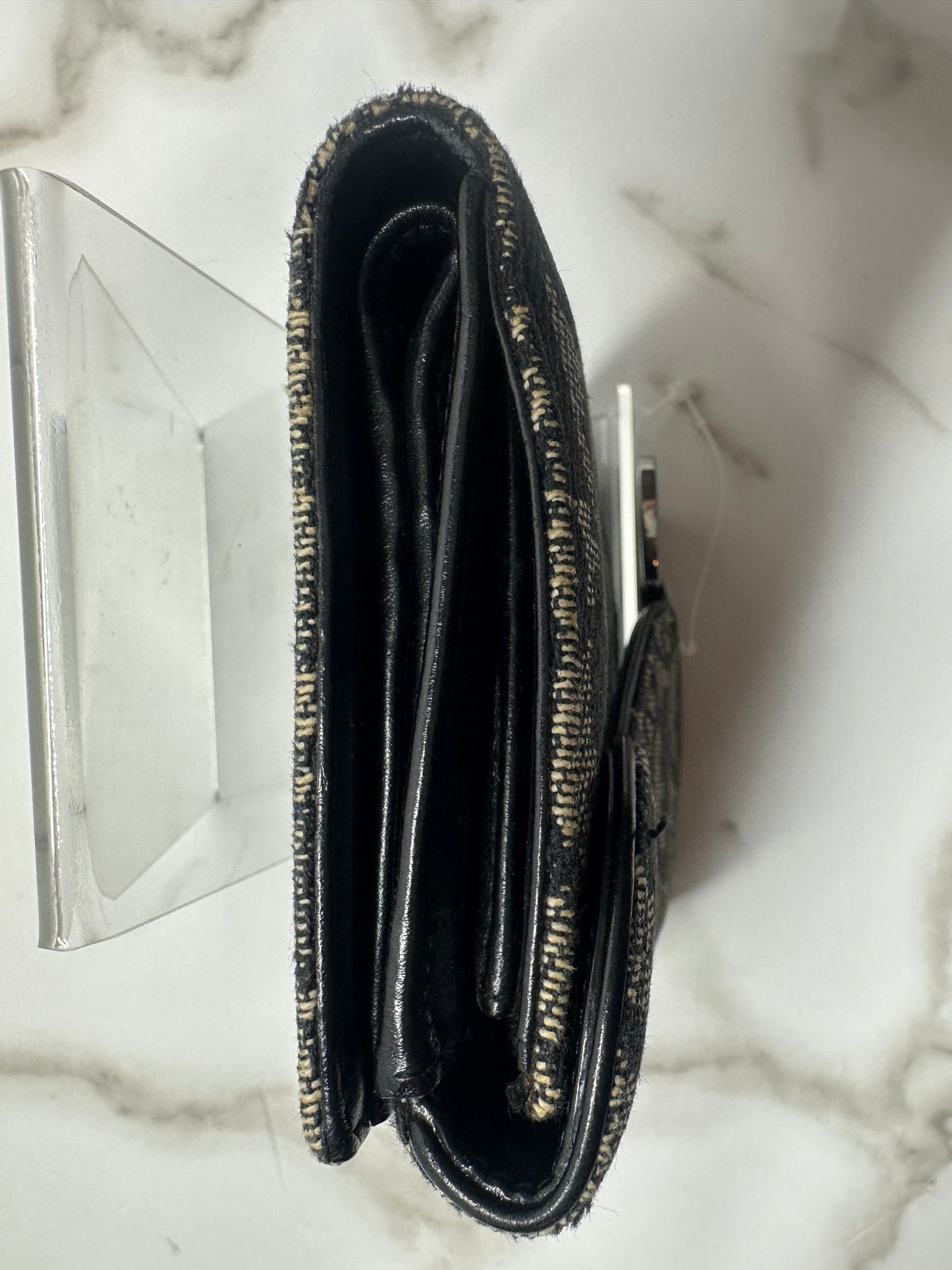 Dior compact WOC