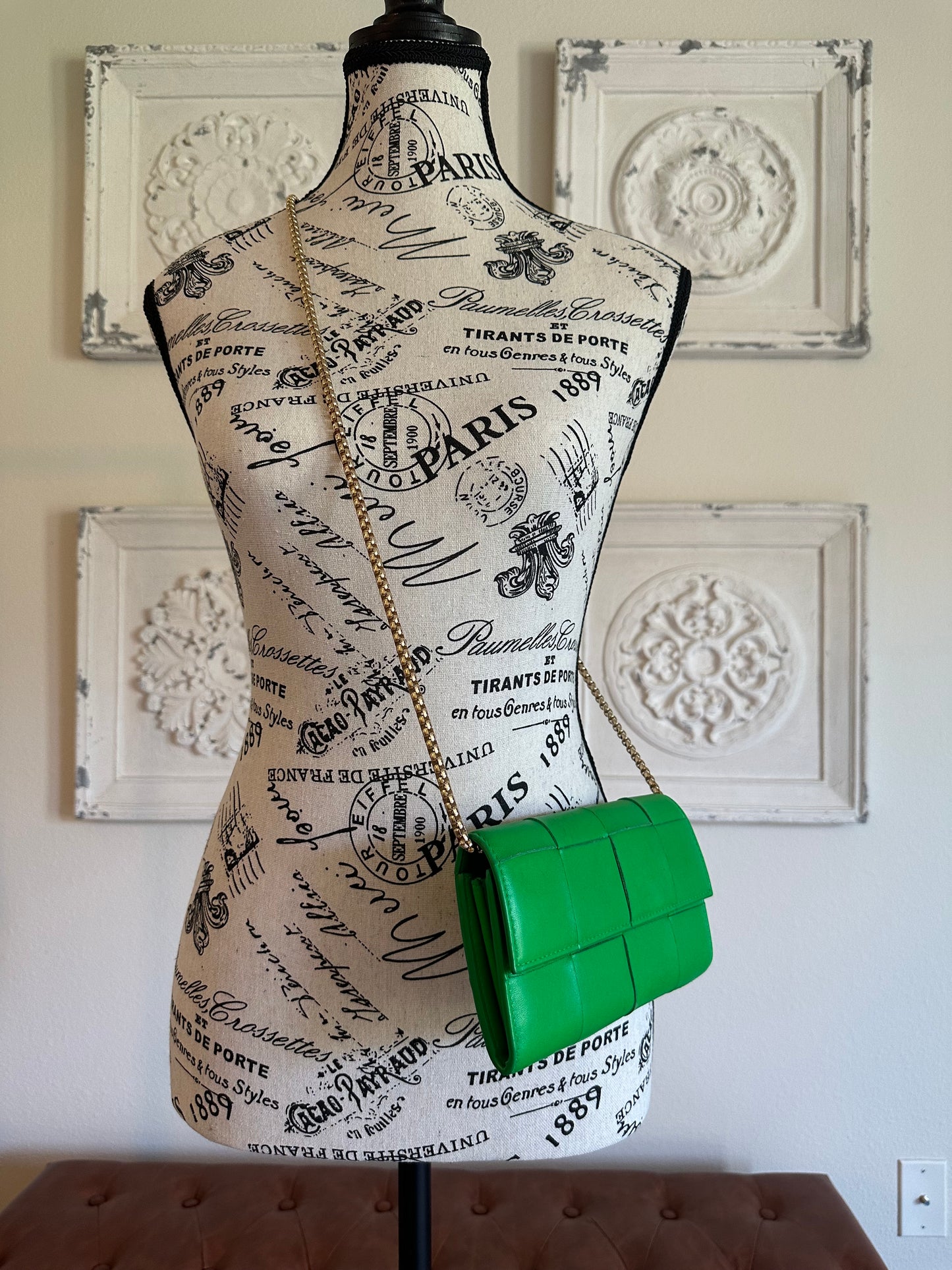 Available Bottega Veneta Cassette Intrecciato green in color