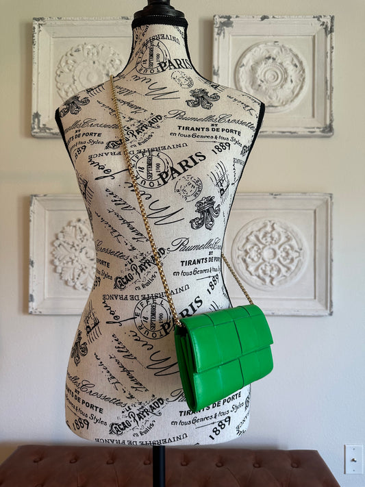 Available Bottega Veneta Cassette Intrecciato green in color