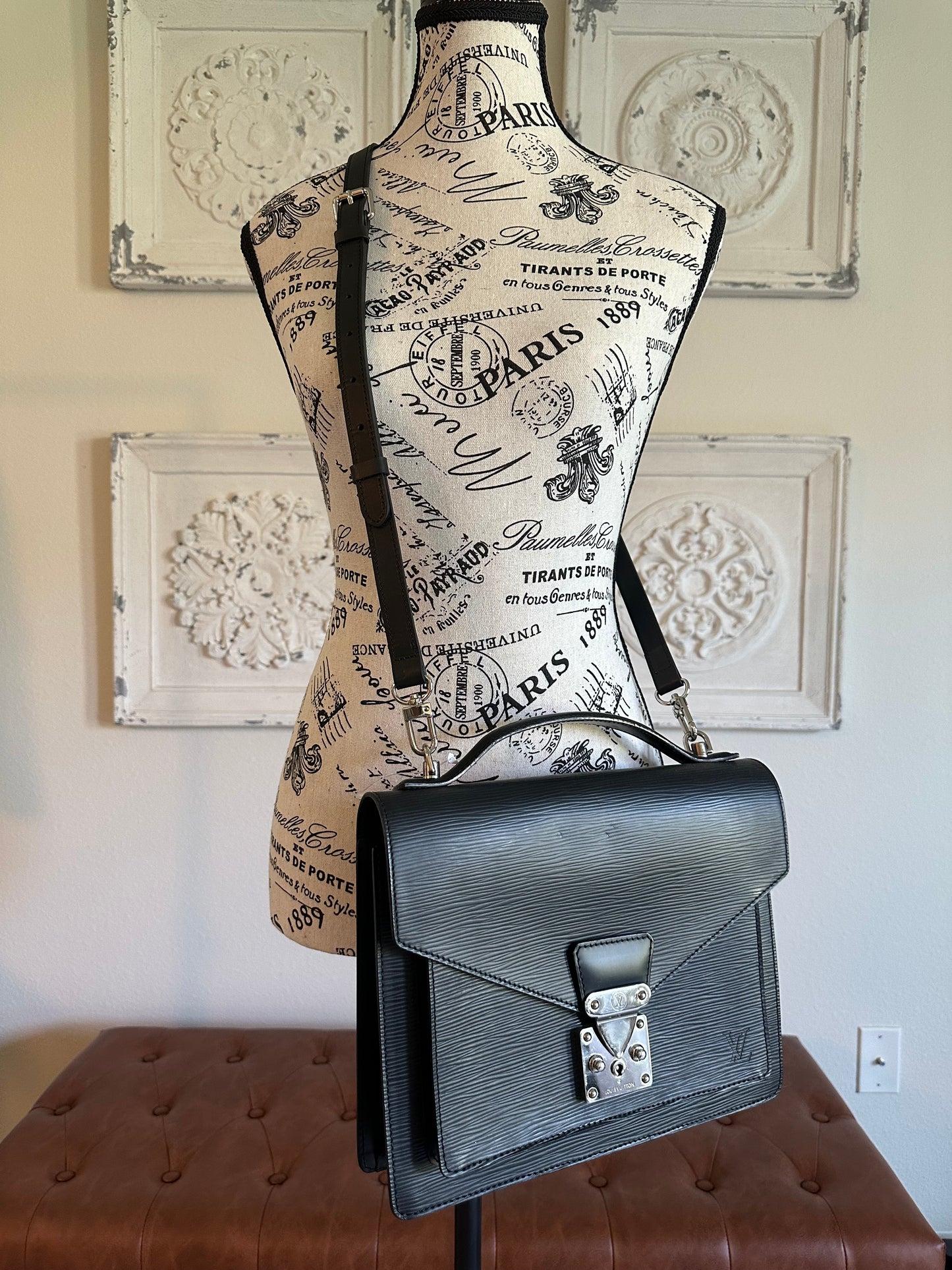 Available LOUIS VUITTON black Epi Monceau 28 Hand Bag 2way