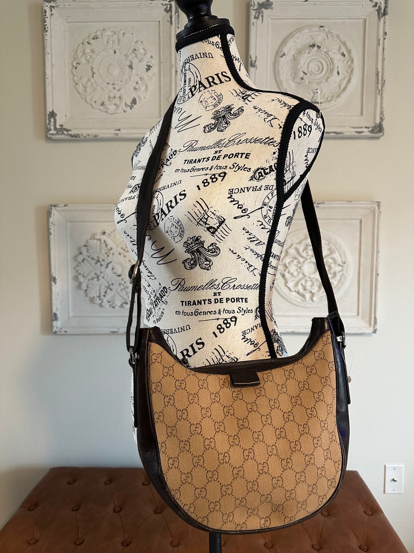 Available Gucci Web Half Moon Messenger vintage