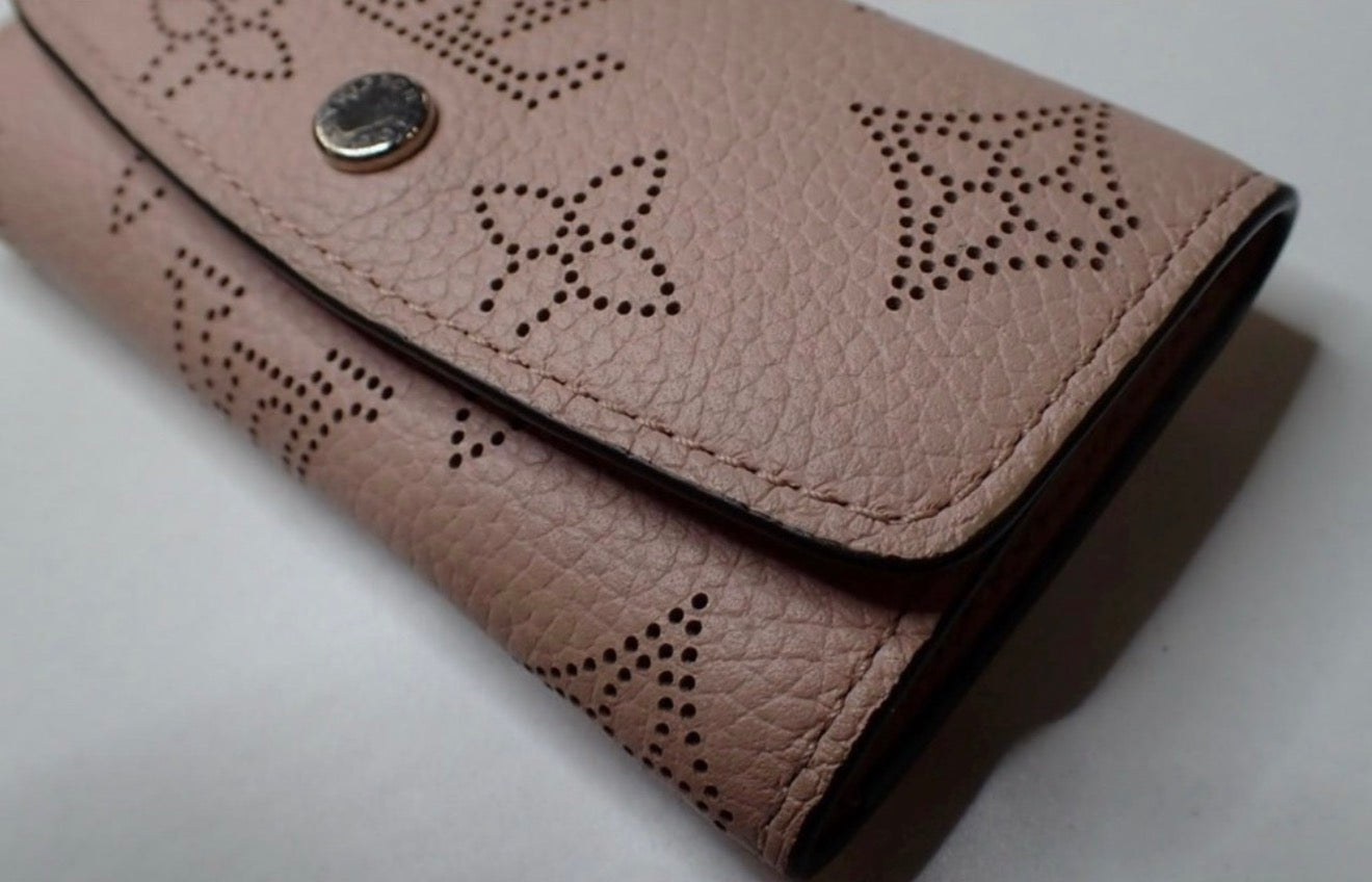 Louis Vuitton Key Holder Case Monogram Mahina Magnolia
