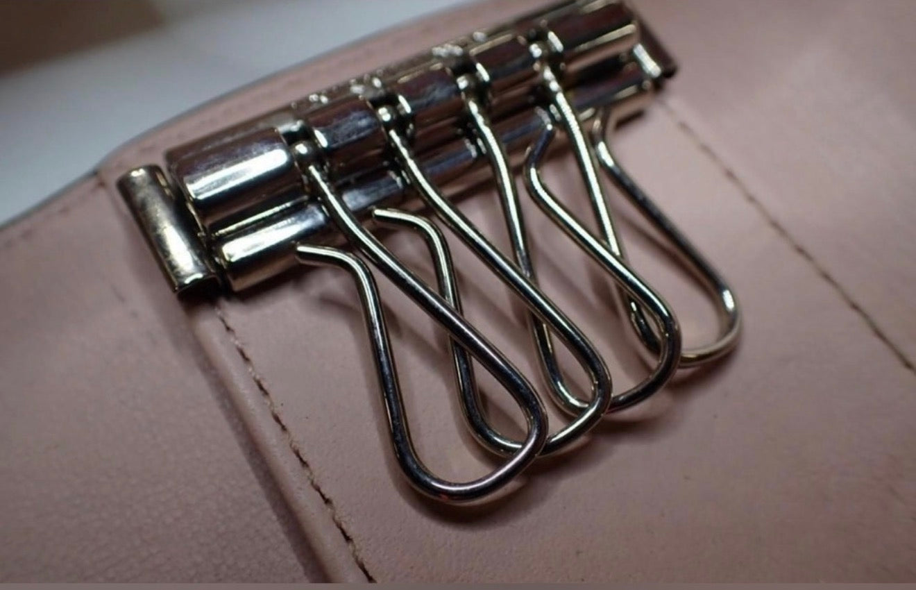 Louis Vuitton Key Holder Case Monogram Mahina Magnolia