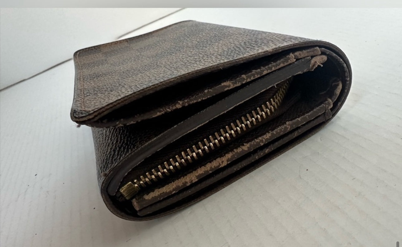Available Louis Vuitton Damier Ebene WOC