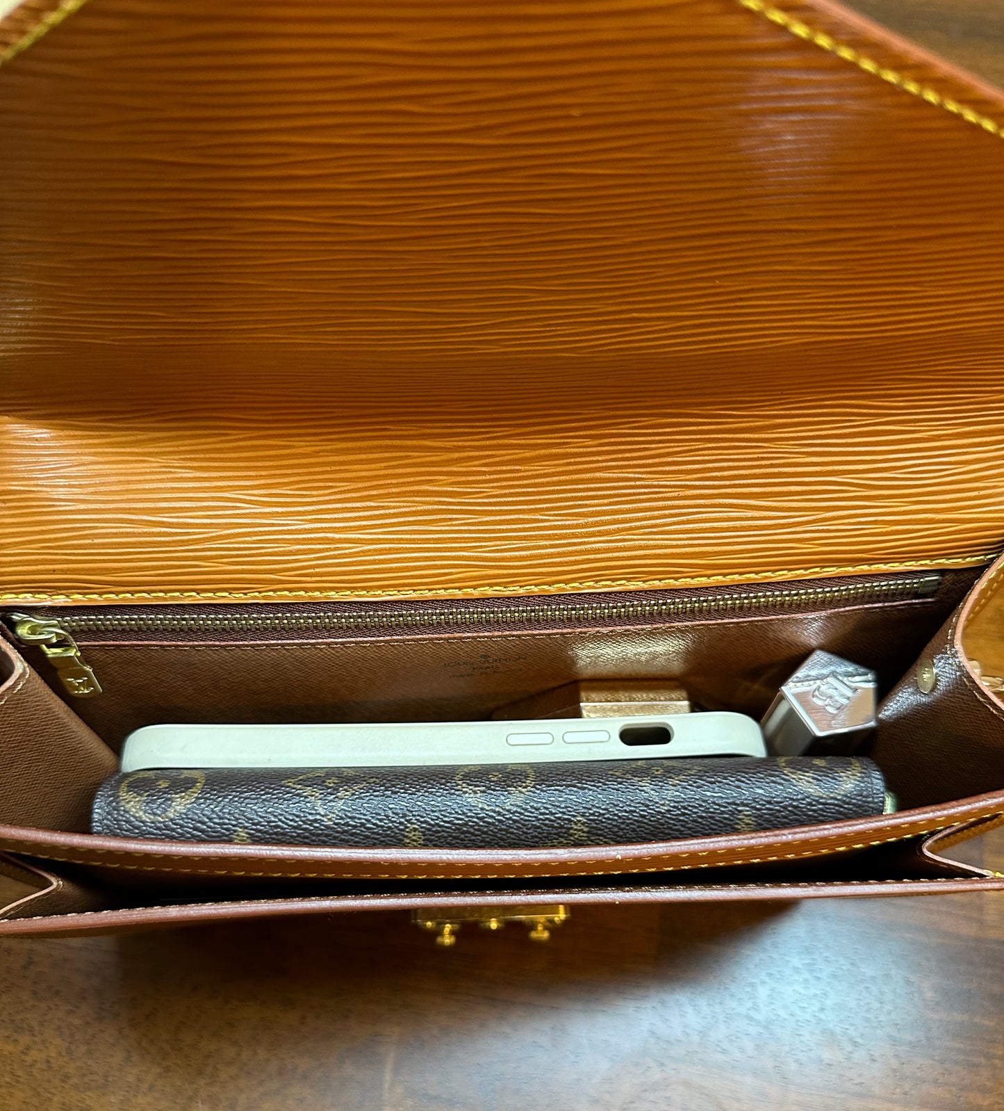Vintage Louis Vuitton Epi clutch/ purse