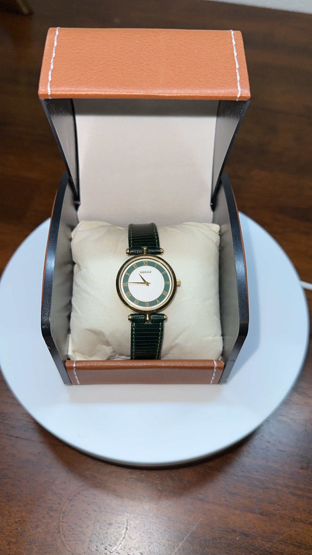 Gucci Ladies Watch Quartz Sherry Green Leather Belt