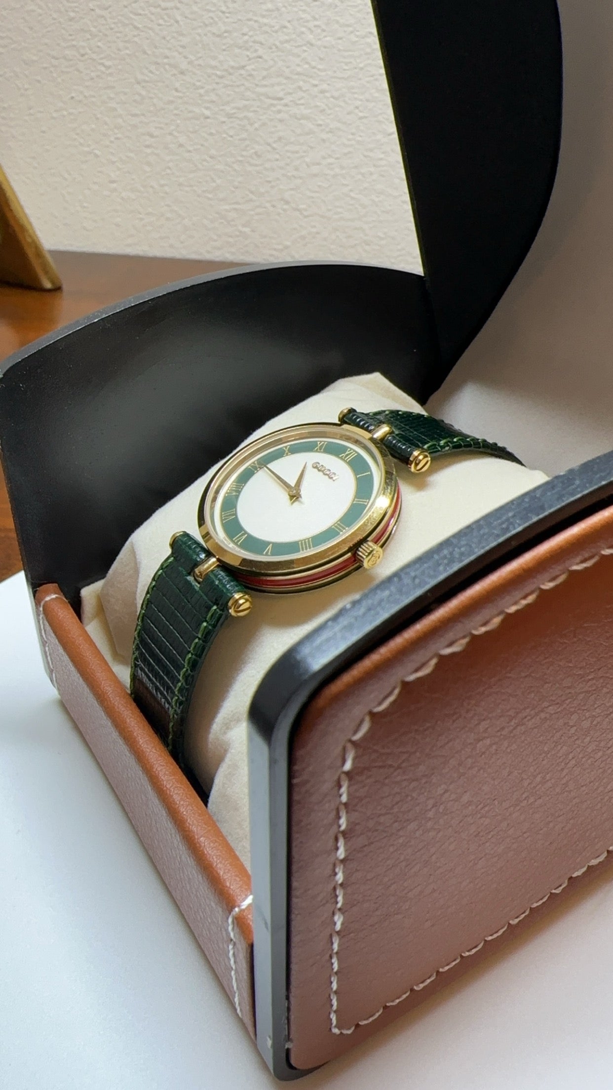 Gucci Ladies Watch Quartz Sherry Green Leather Belt