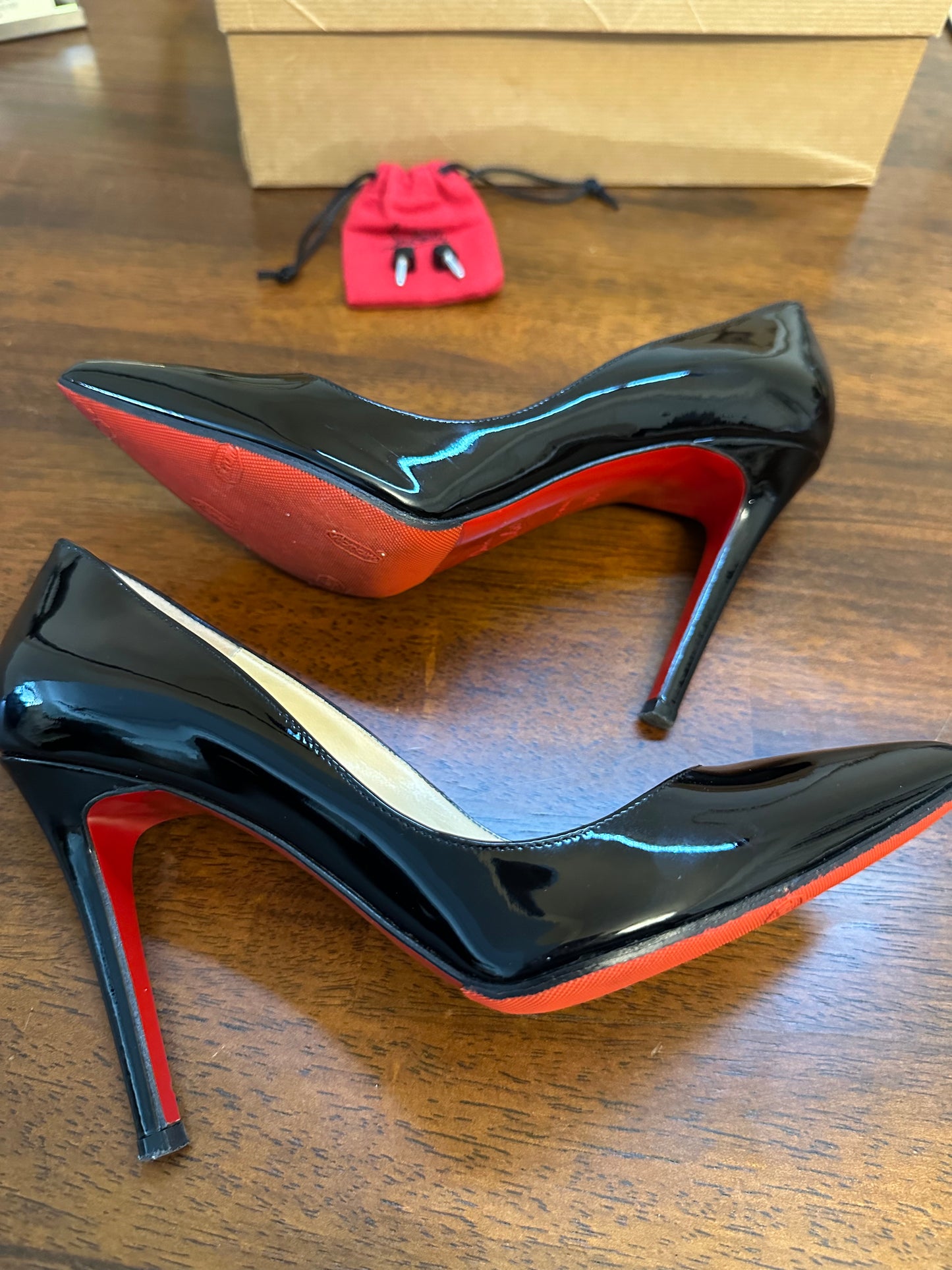 CHRISTIAN LOUBOUTIN Pigalle Follies 100 black Patent Leather Pumps size 36- US 6