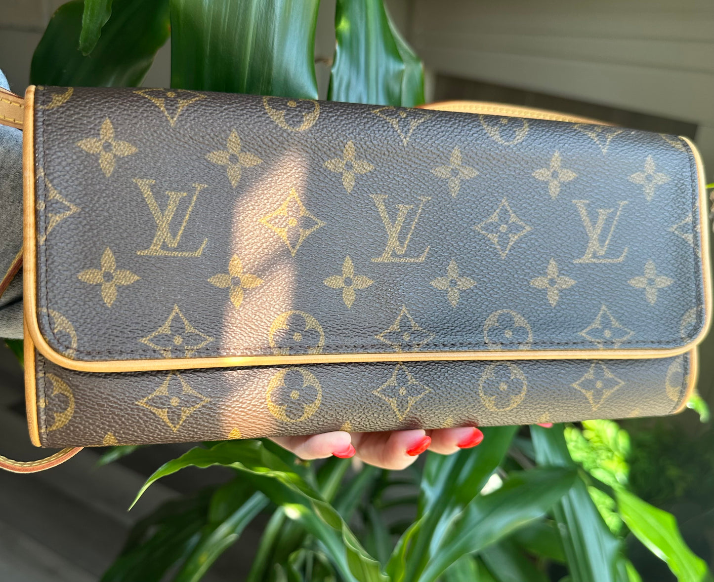 Louis Vuitton Monogram Pochette Twin