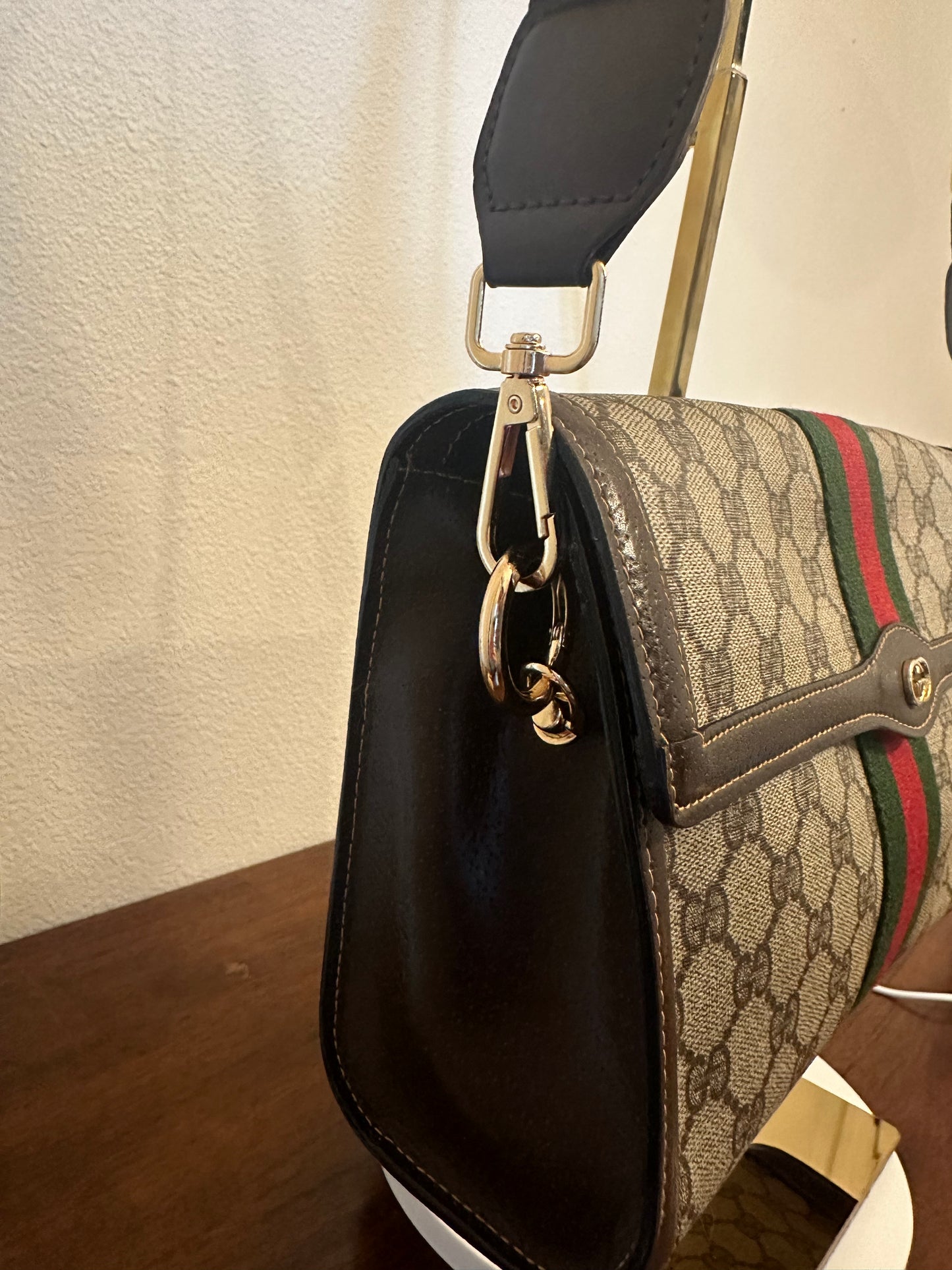 GUCCI PARFUMS make up bag/ clutch crossbody.