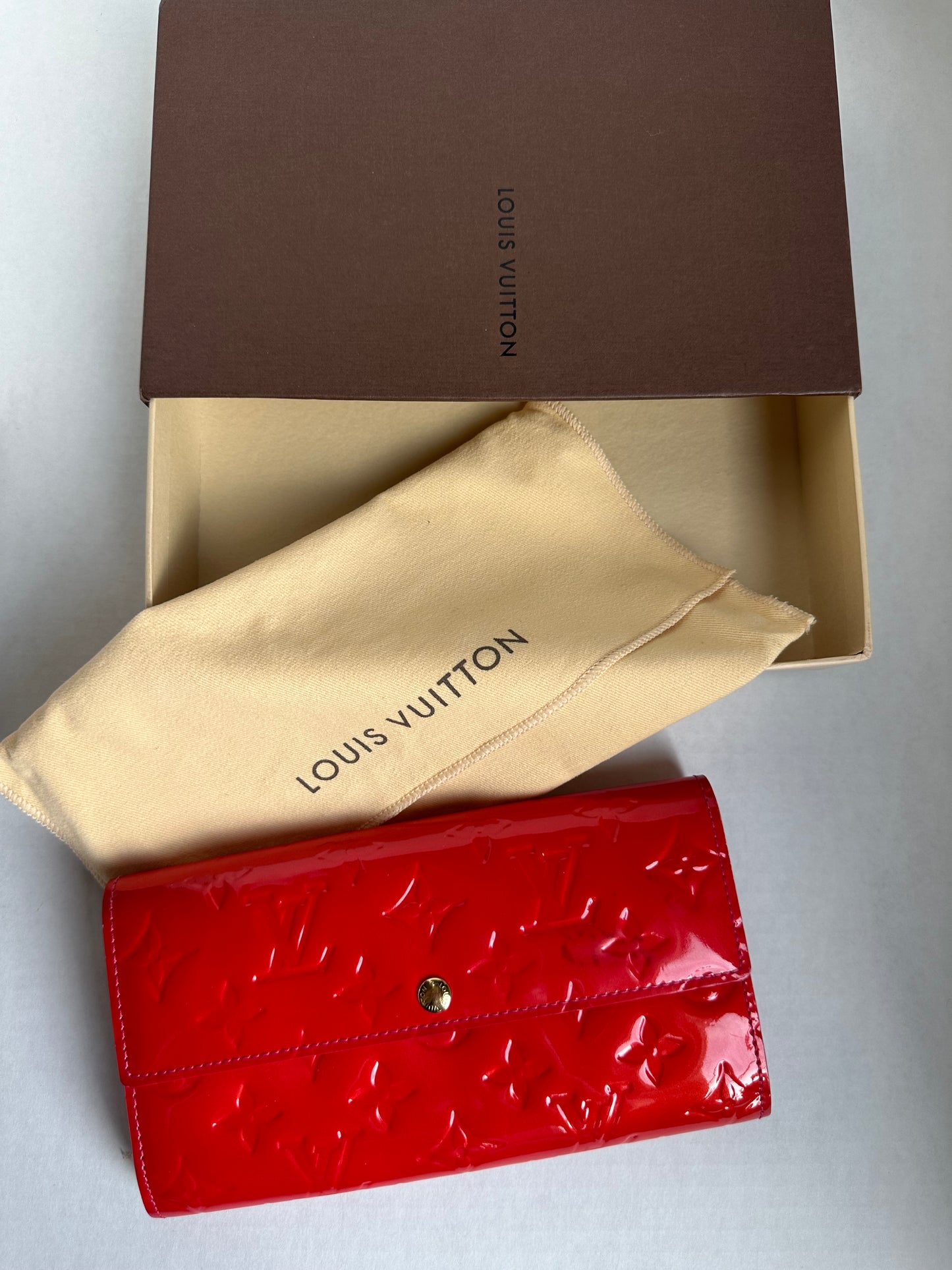 Louis Vuitton Red Vernis Sarah Wallet