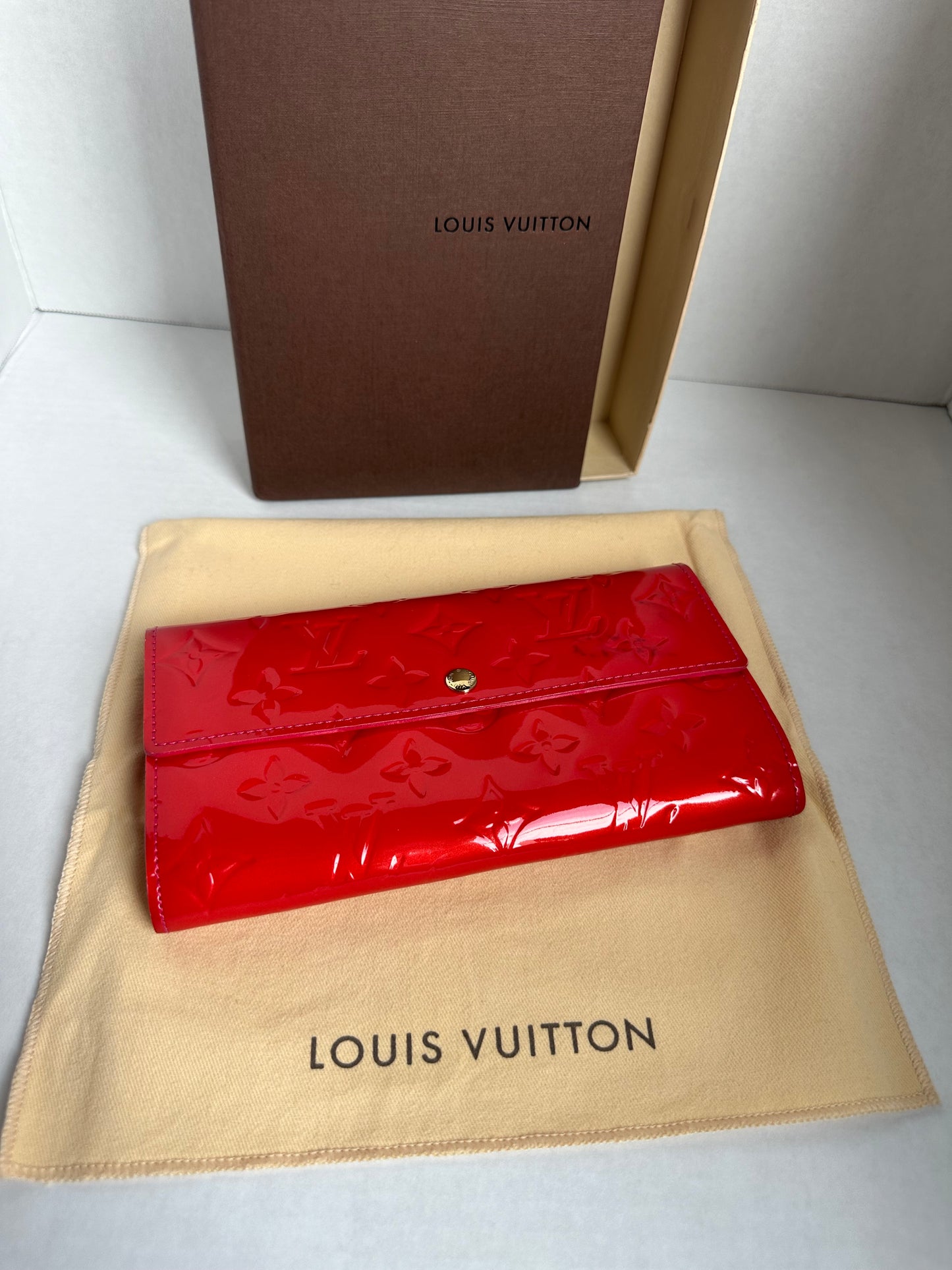 Louis Vuitton Red Vernis Sarah Wallet