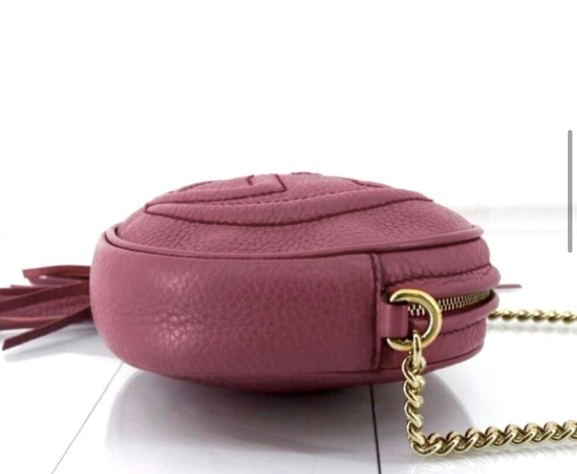 Gucci Leather Soho Disco mini on chain