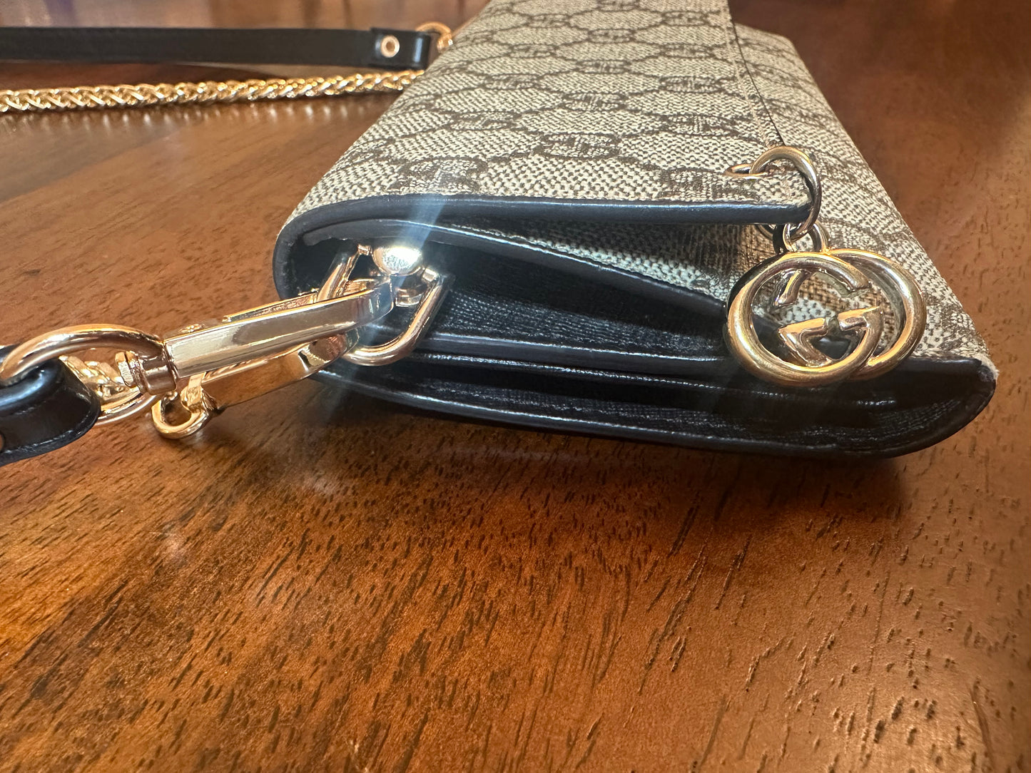 Gucci GG signature supreme wallet