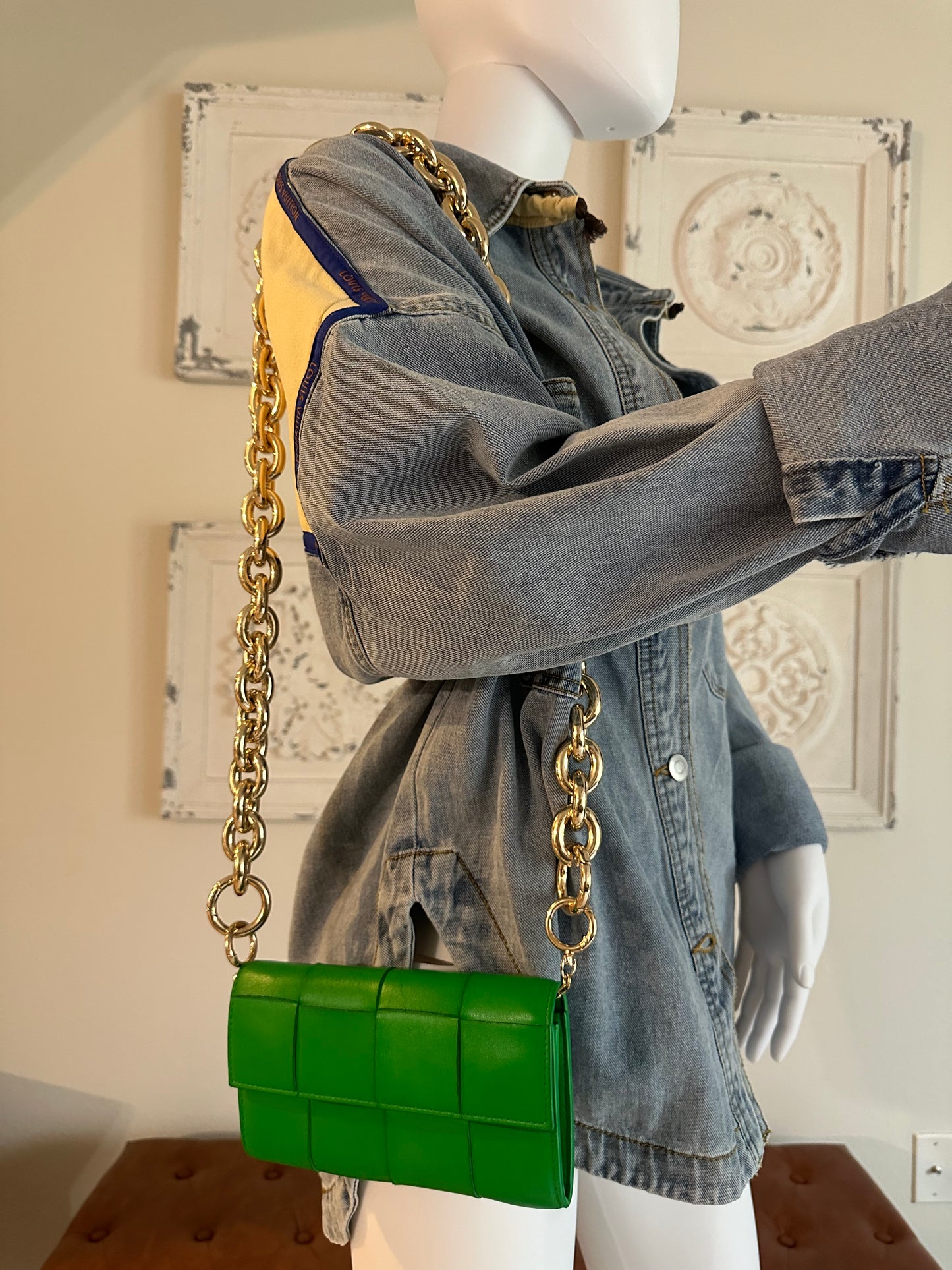 Available Bottega Veneta Cassette Intrecciato green in color