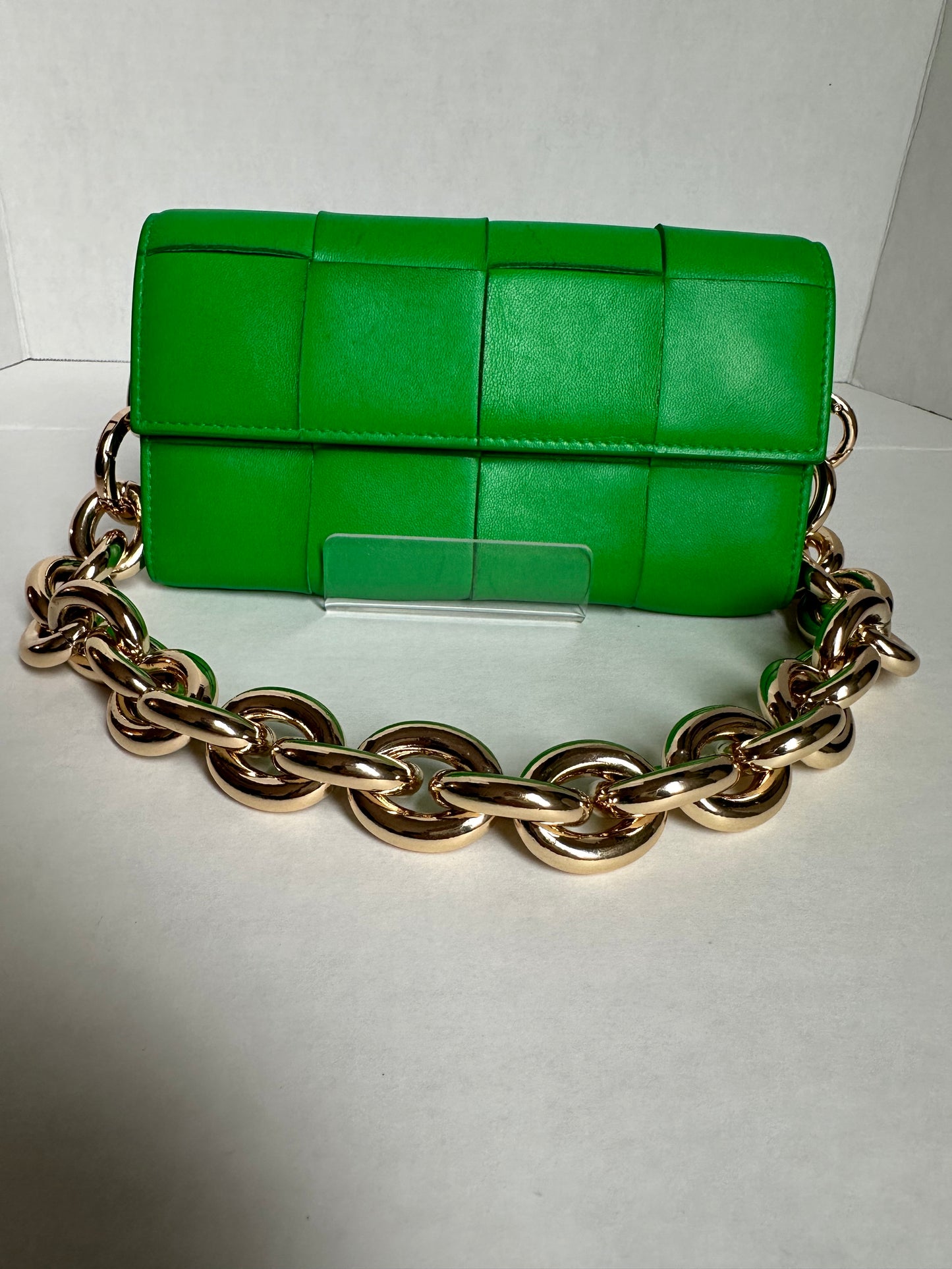 Available Bottega Veneta Cassette Intrecciato green in color