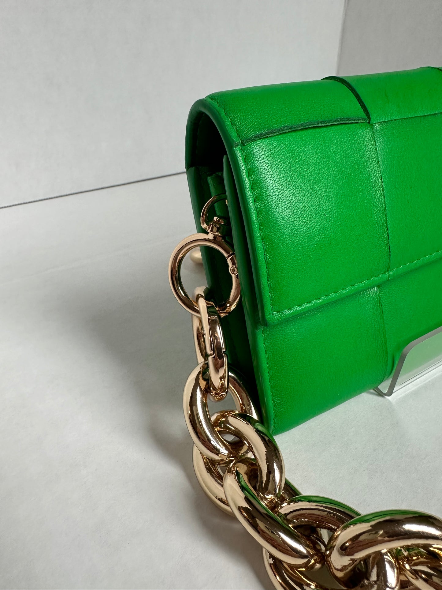 Available Bottega Veneta Cassette Intrecciato green in color