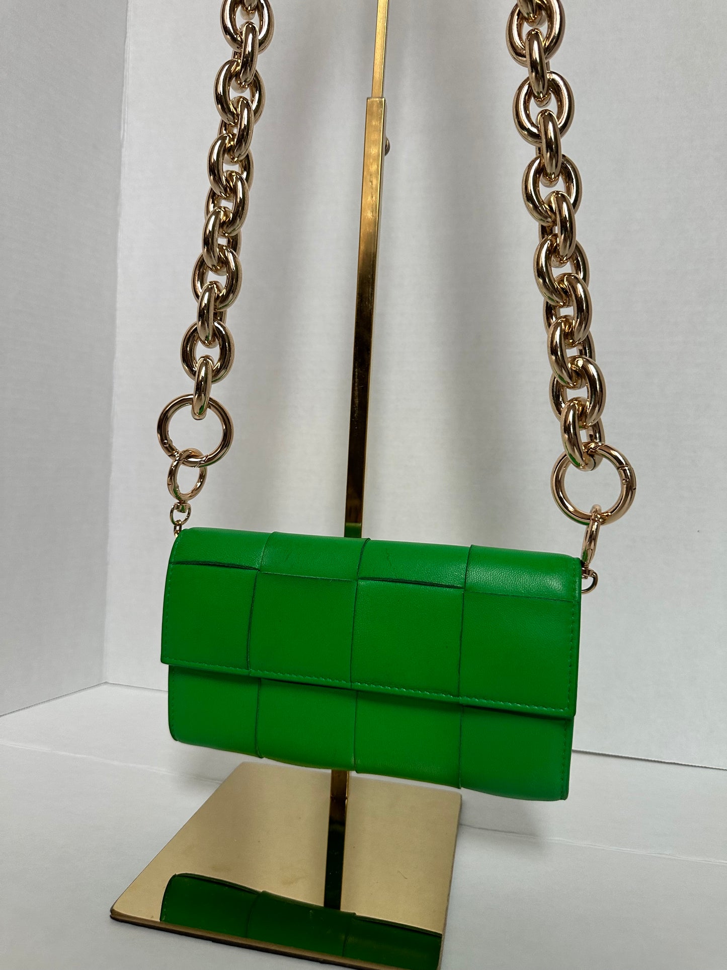 Available Bottega Veneta Cassette Intrecciato green in color