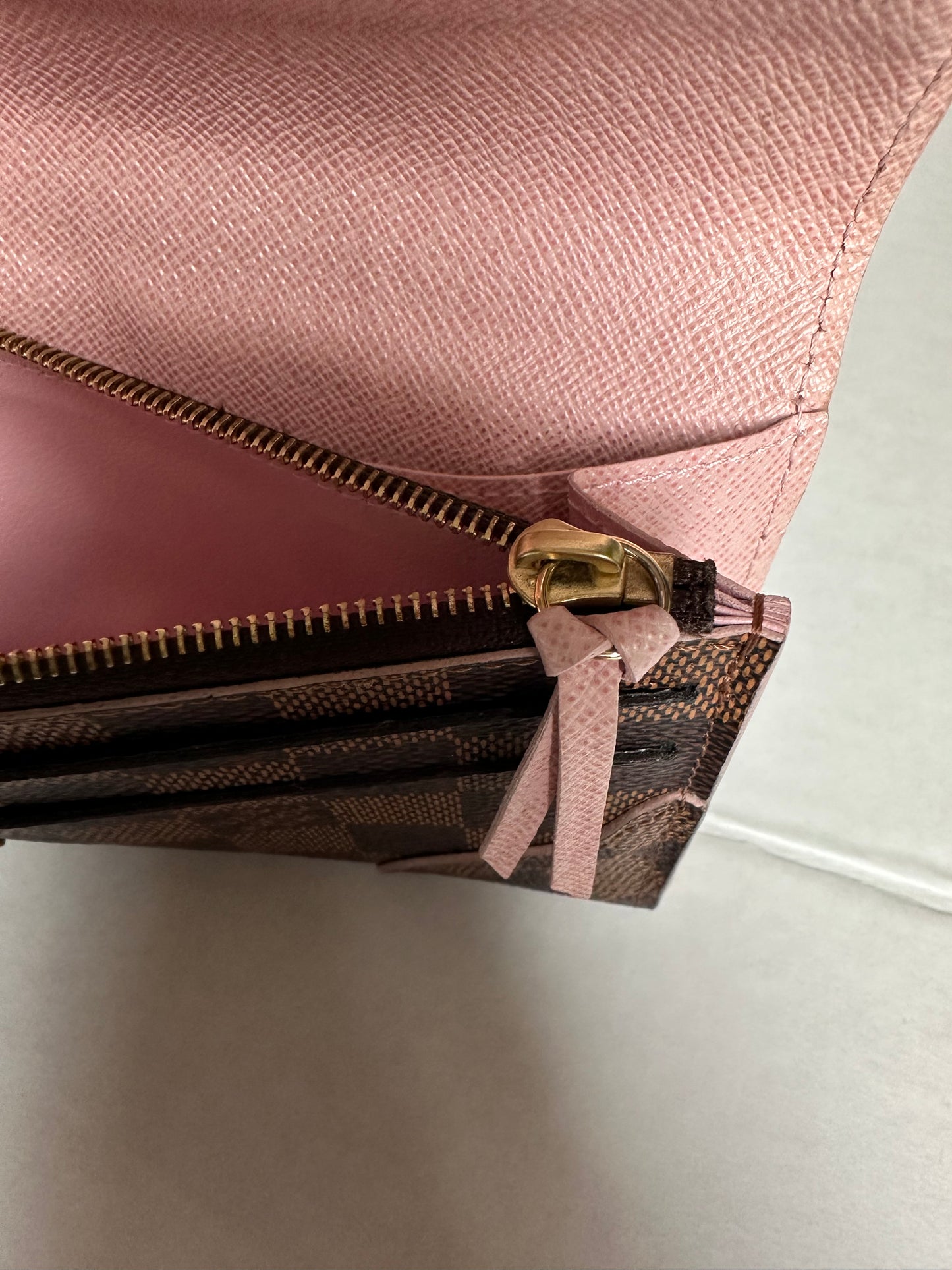 Louis Vuitton Damier Ebene Caissa wallet Ballerina Pink