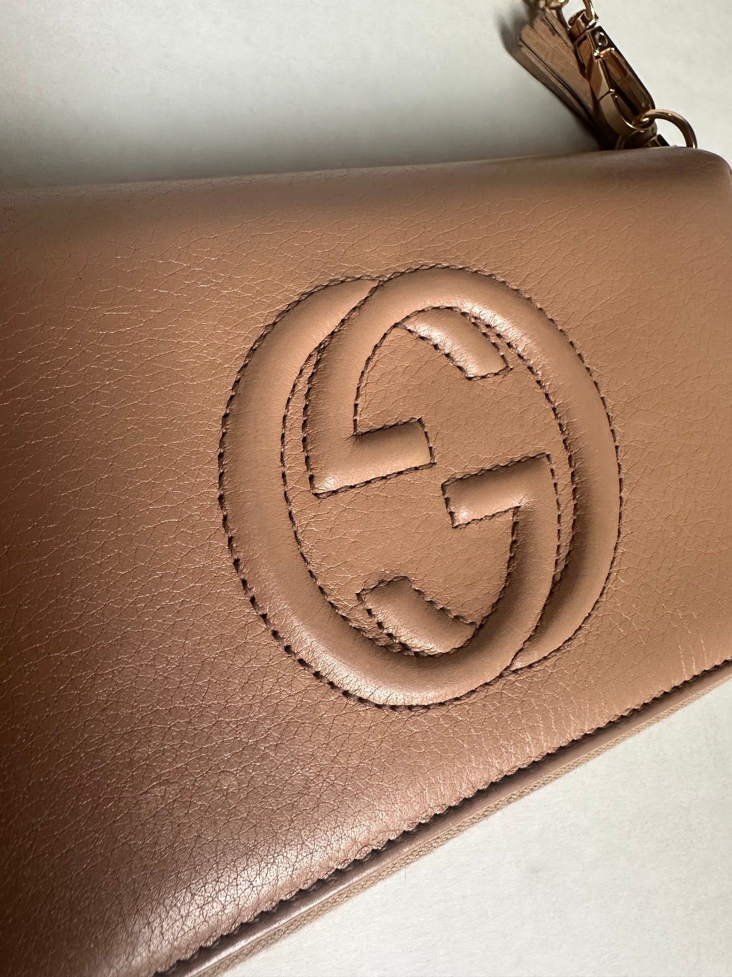Gucci Soho Leather Long Zip Around Wallet Beige
