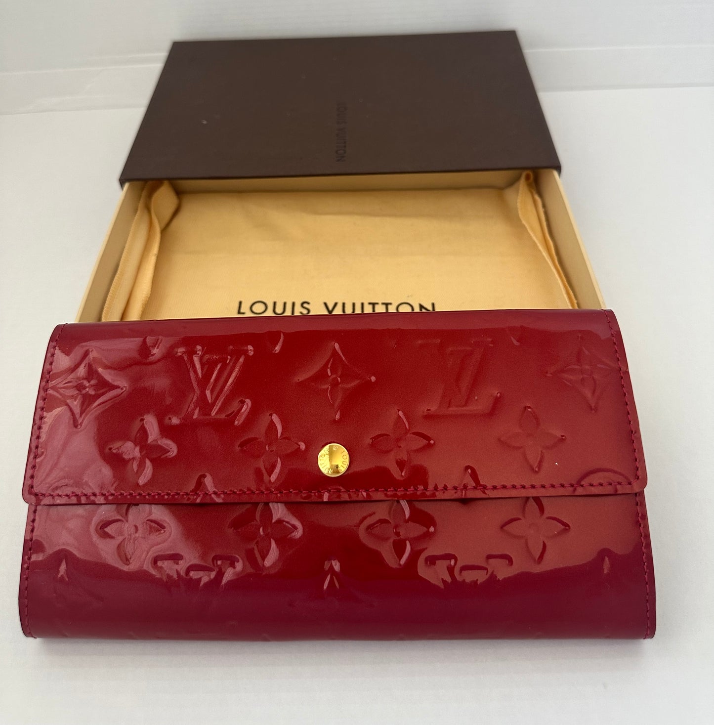 LOUIS VUITTON Classic Portefeuille Vernis Monogram Signature Wallet