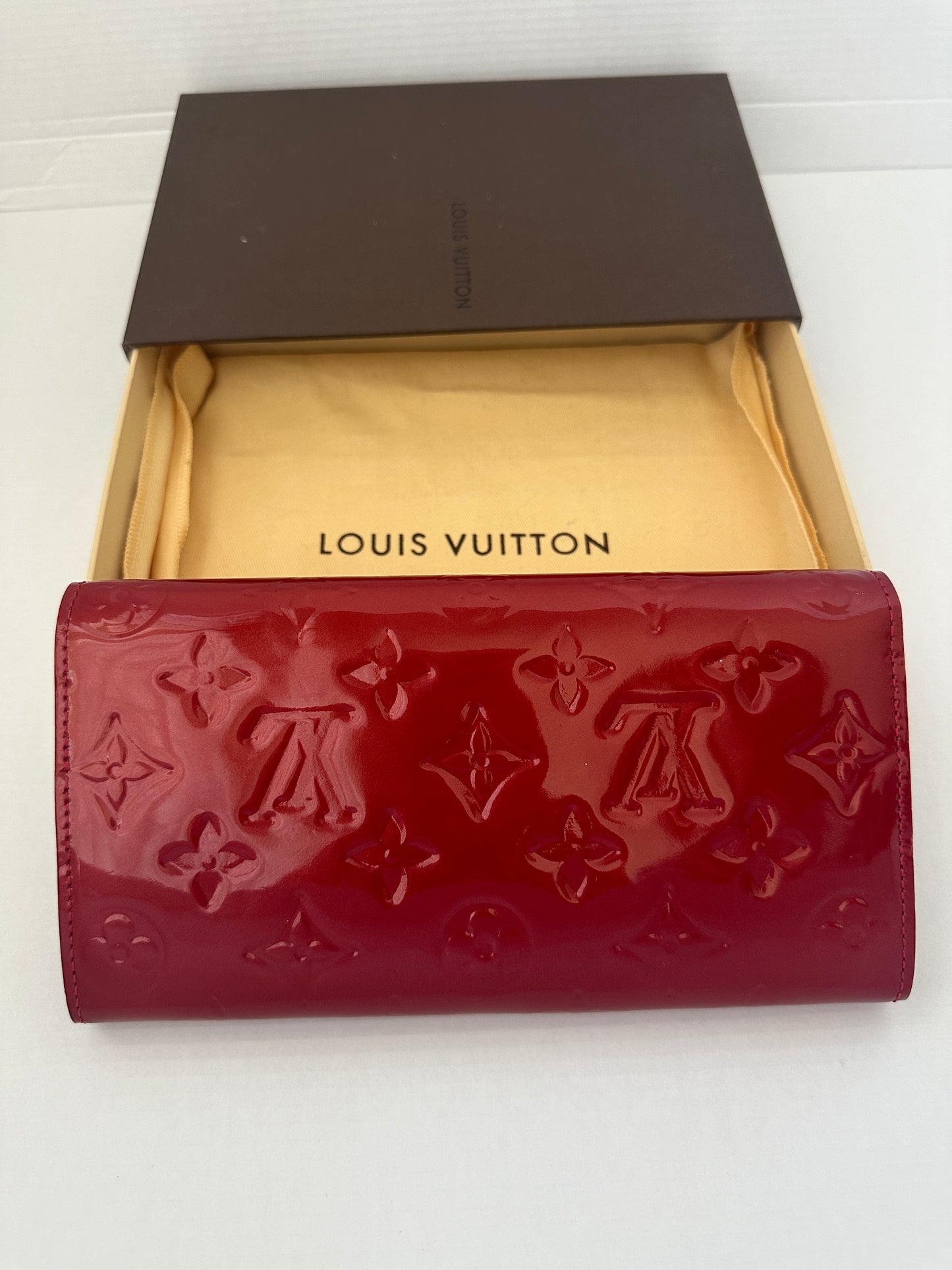 LOUIS VUITTON Classic Portefeuille Vernis Monogram Signature Wallet