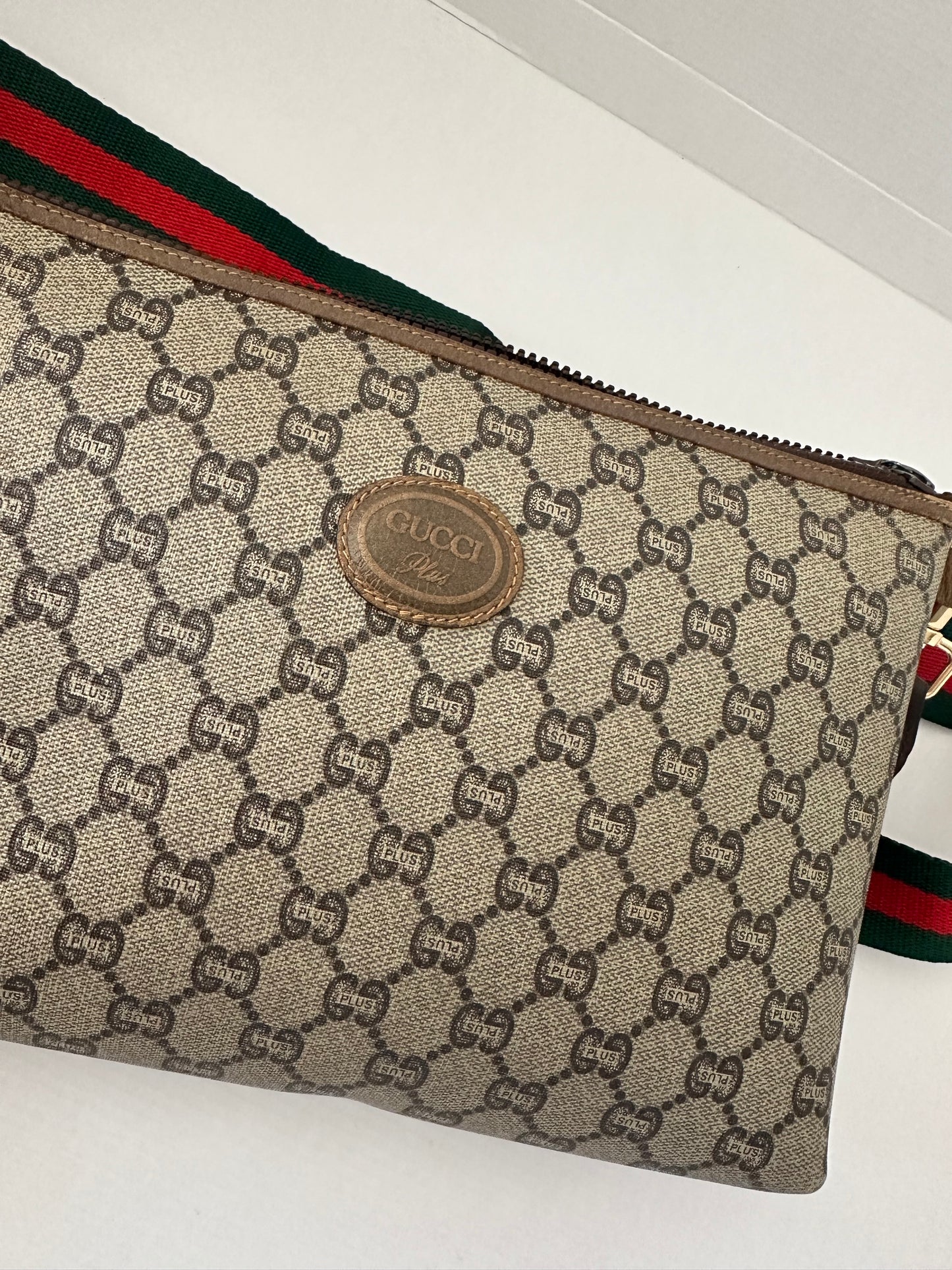 GUCCI PLUS CROSSBODY BAG