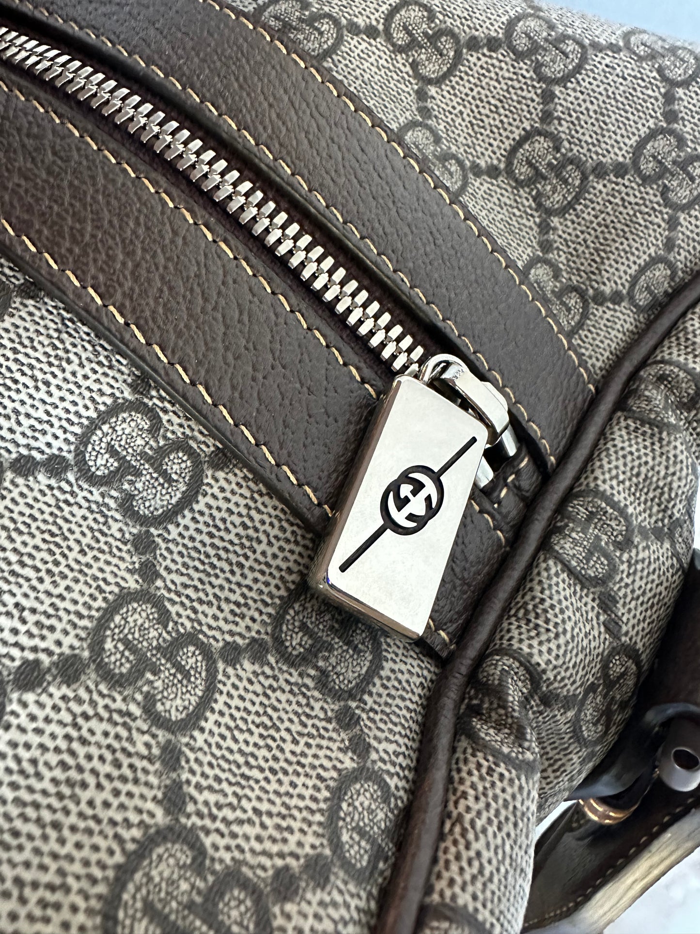 GUCCI duffel Bag with strap