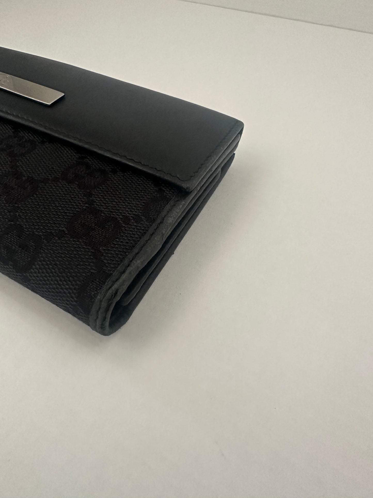 Gucci GG black wallet