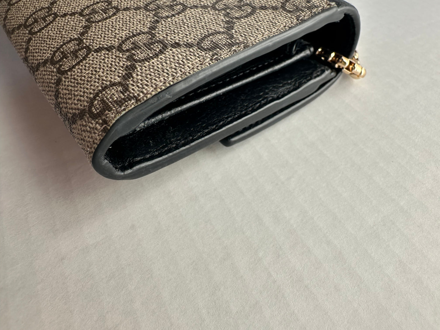 GUCCI Marmont wallet on chain- like new