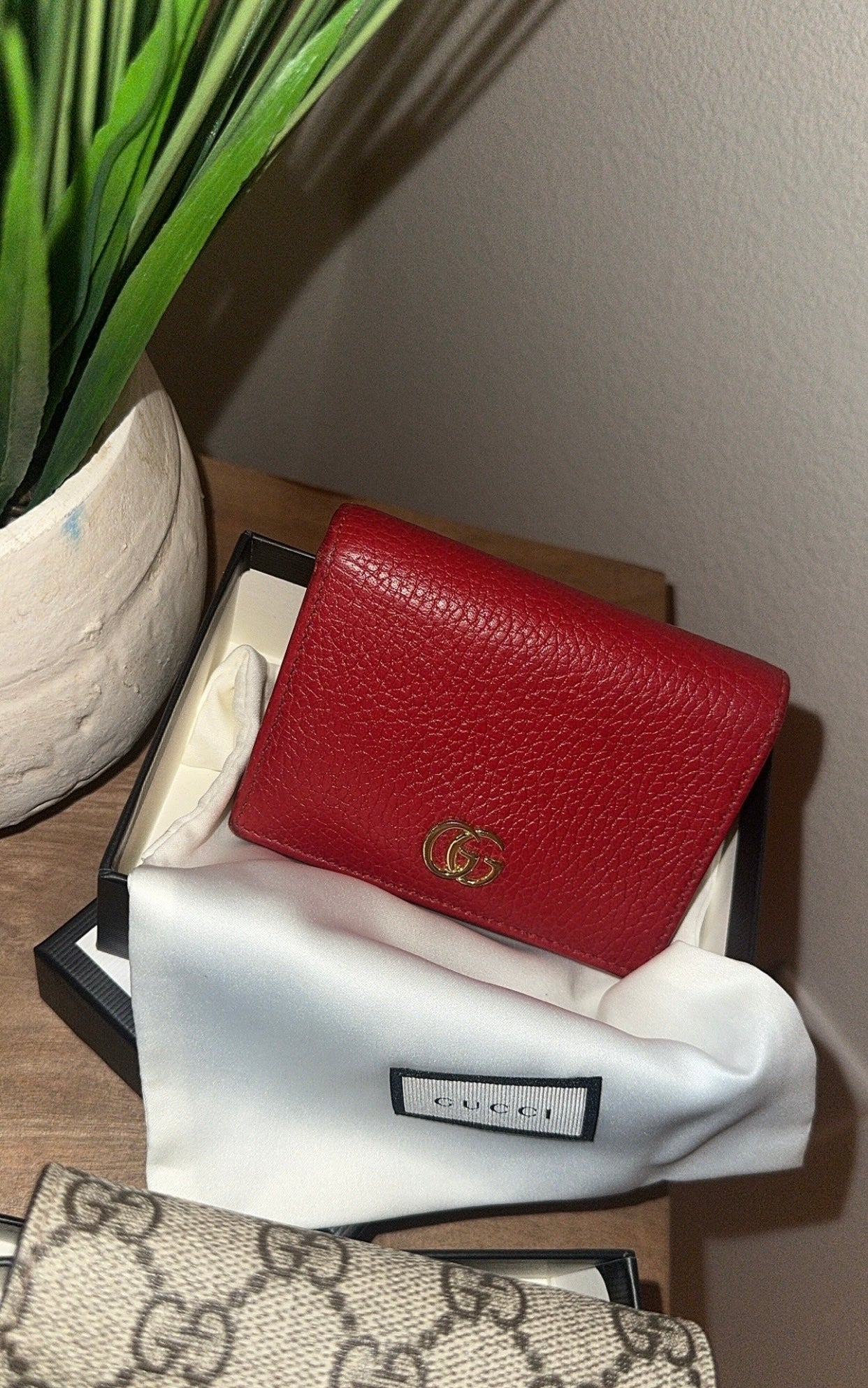 Gucci Compact WOC full inclusion