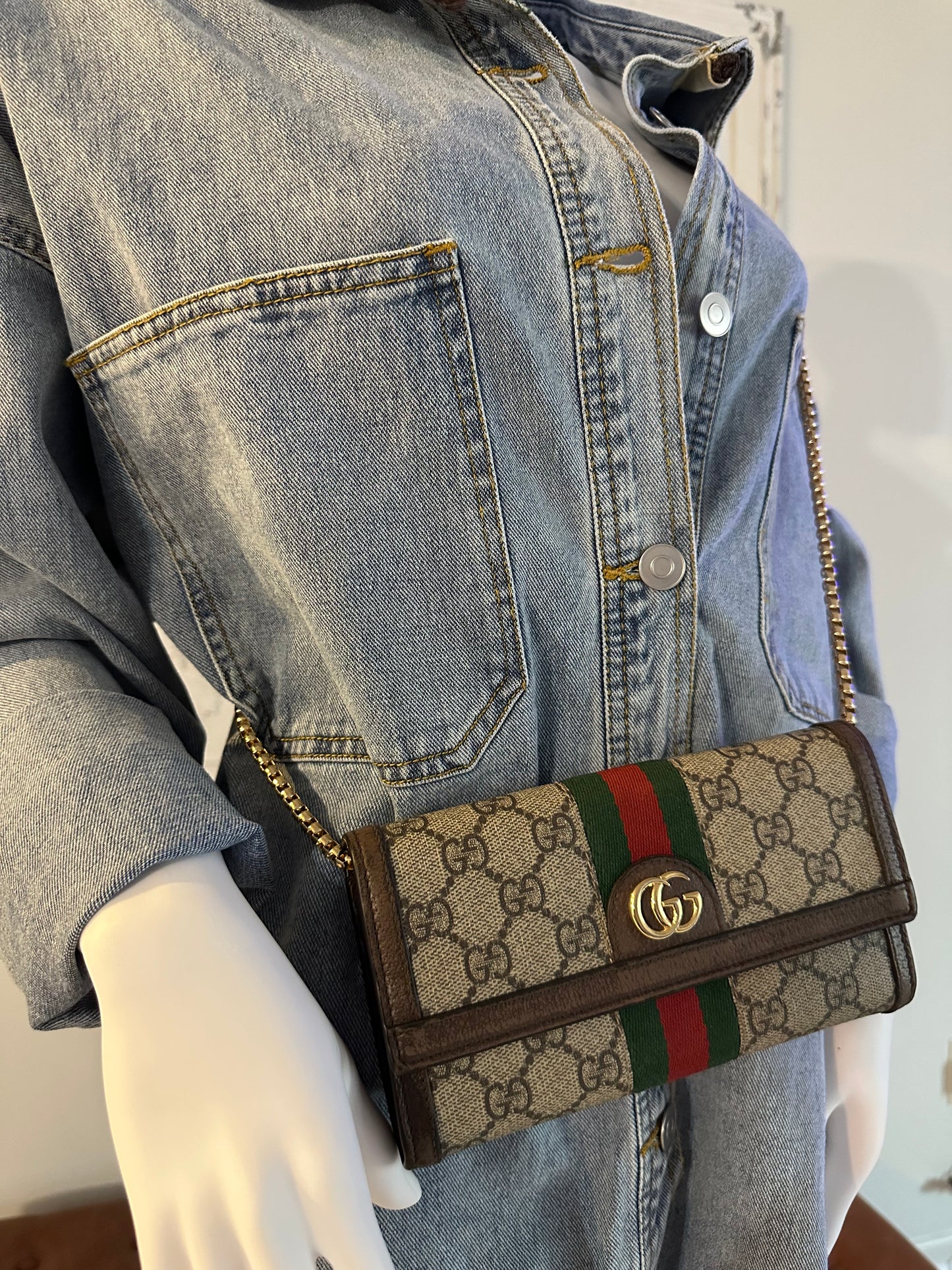 Available Gucci GG Supreme Monogram Web Ophidia Continental